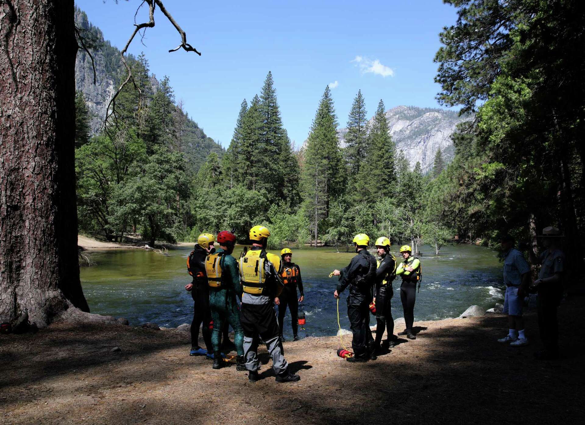Yosemite emergency group will be fully staffed despite parks turmoil