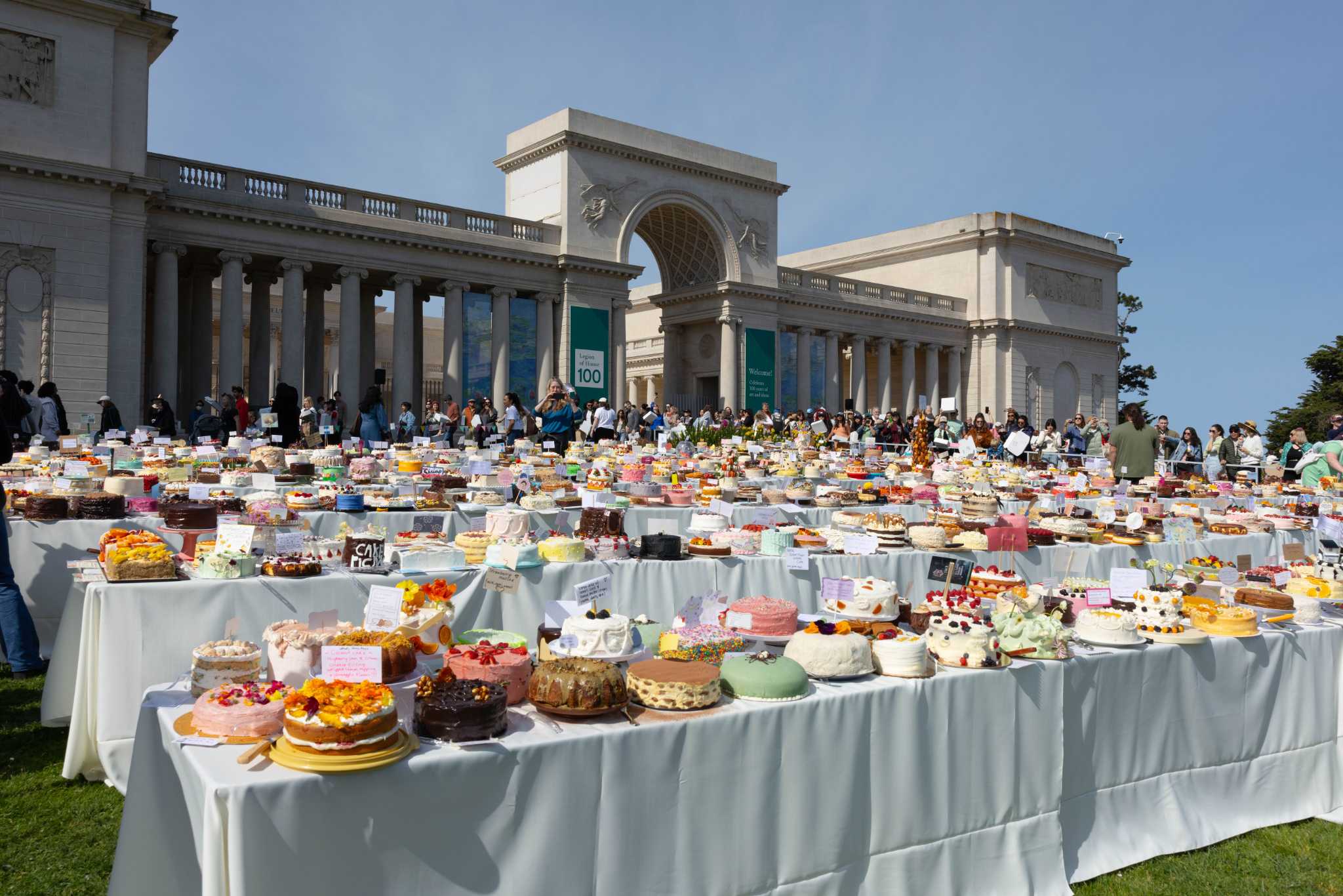 S.F. museum’s cake picnic satisfies craving with nearly 1,400 concoctions - San Francisco Chronicle
