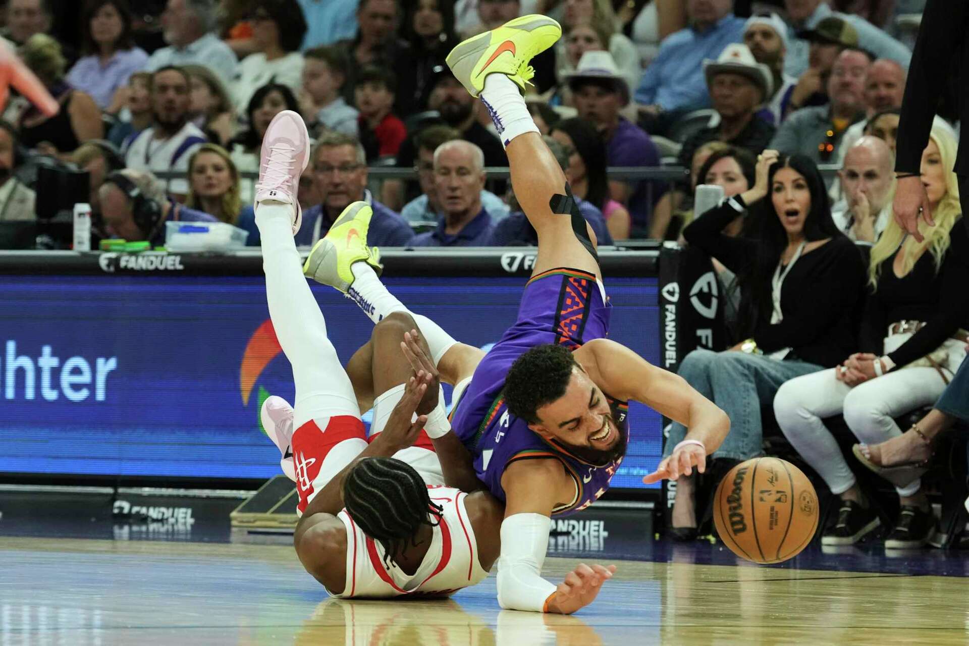 Artistic Suns' Dillon Brooks: Poor Shooting Display Monday View in 4K Artistic Suns' Dillon Brooks: Poor Shooting Display Monday View in 4K