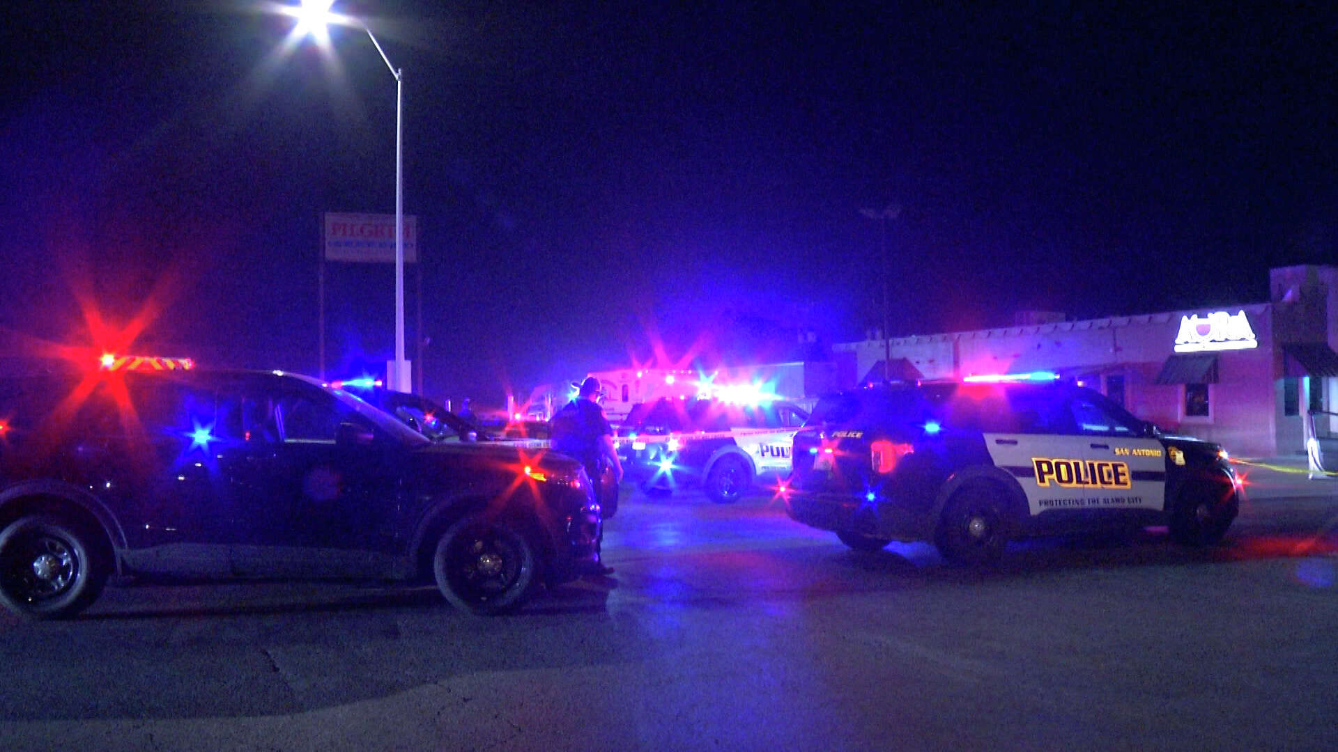 One dead, four injured in bar shooting in San Antonio