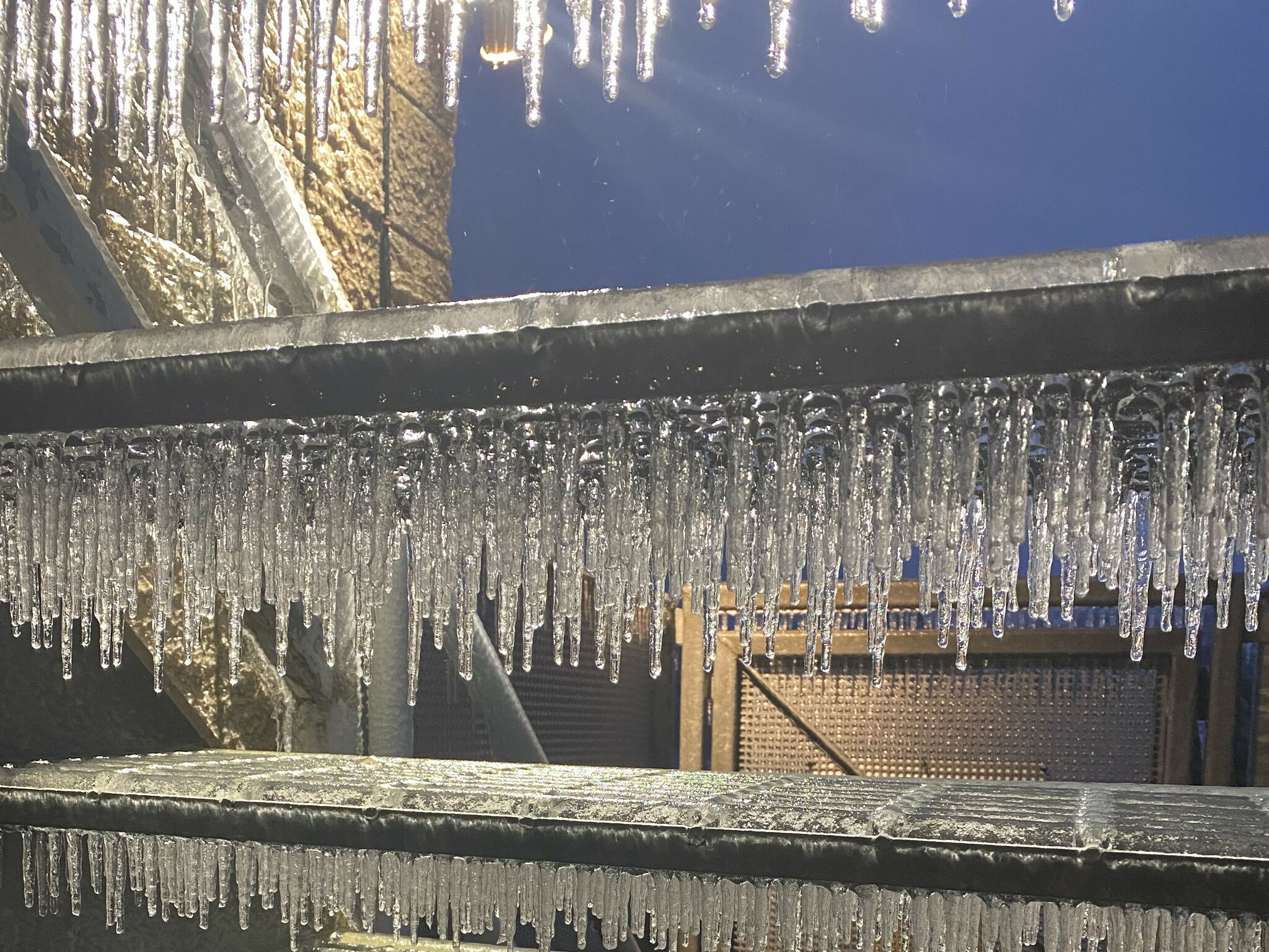 Whitmer declares emergency in 10 Michigan counties after ice storm