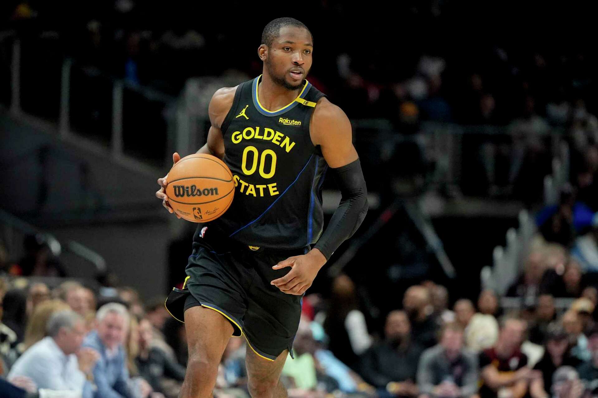 Warriors' Jonathan Kuminga questionable for Tuesday's game in Memphis