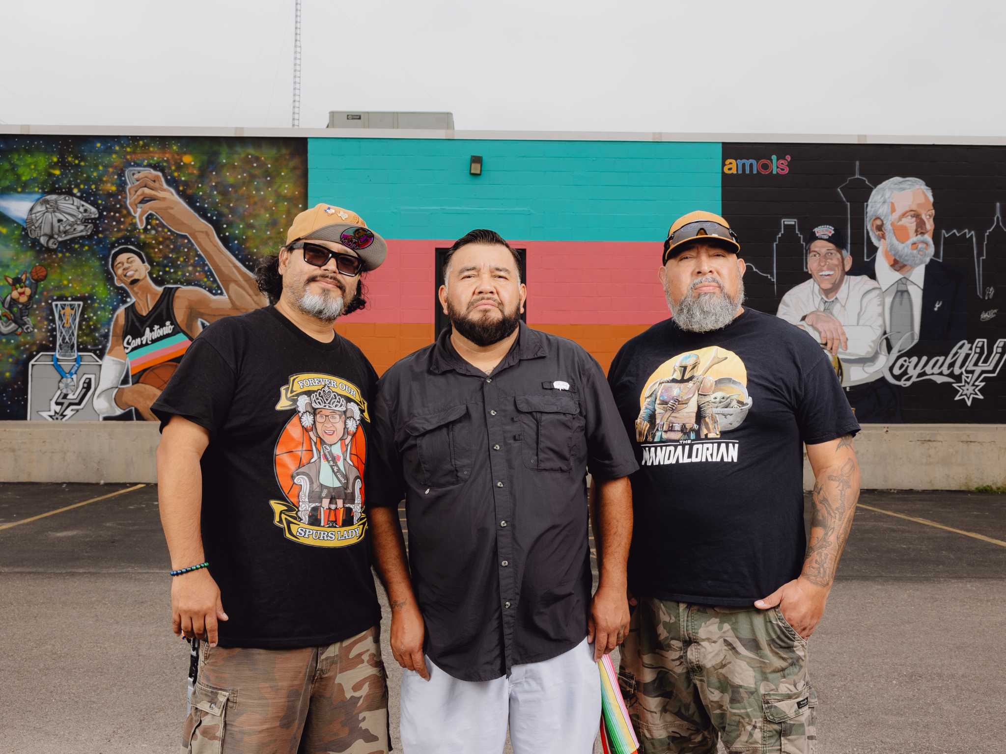 Wandgemälde in San Antonio feiern die Spurs-Stars Wembanyama und Popovich