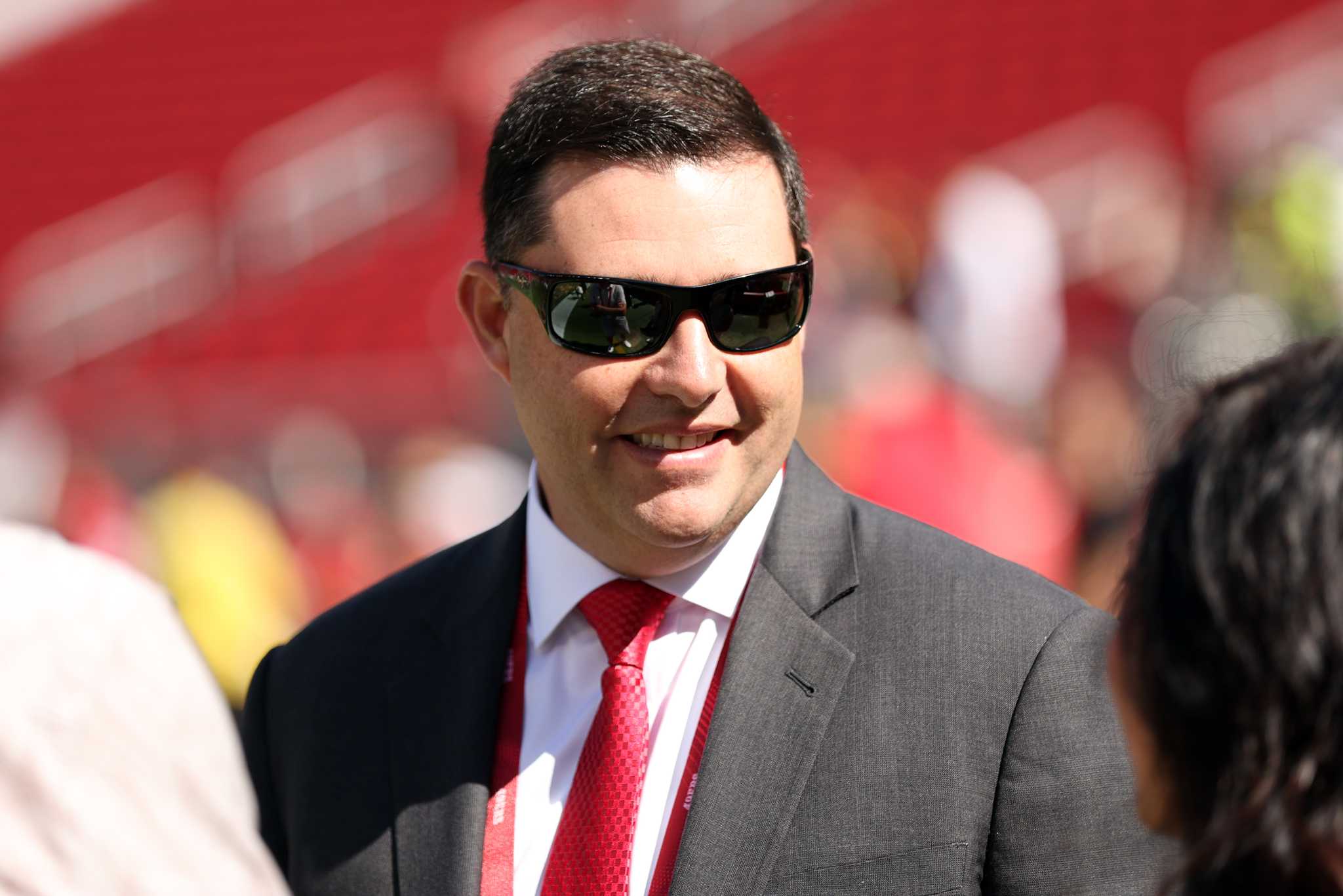 49ers reach deal to sell 6% of team to three Bay Area families: report