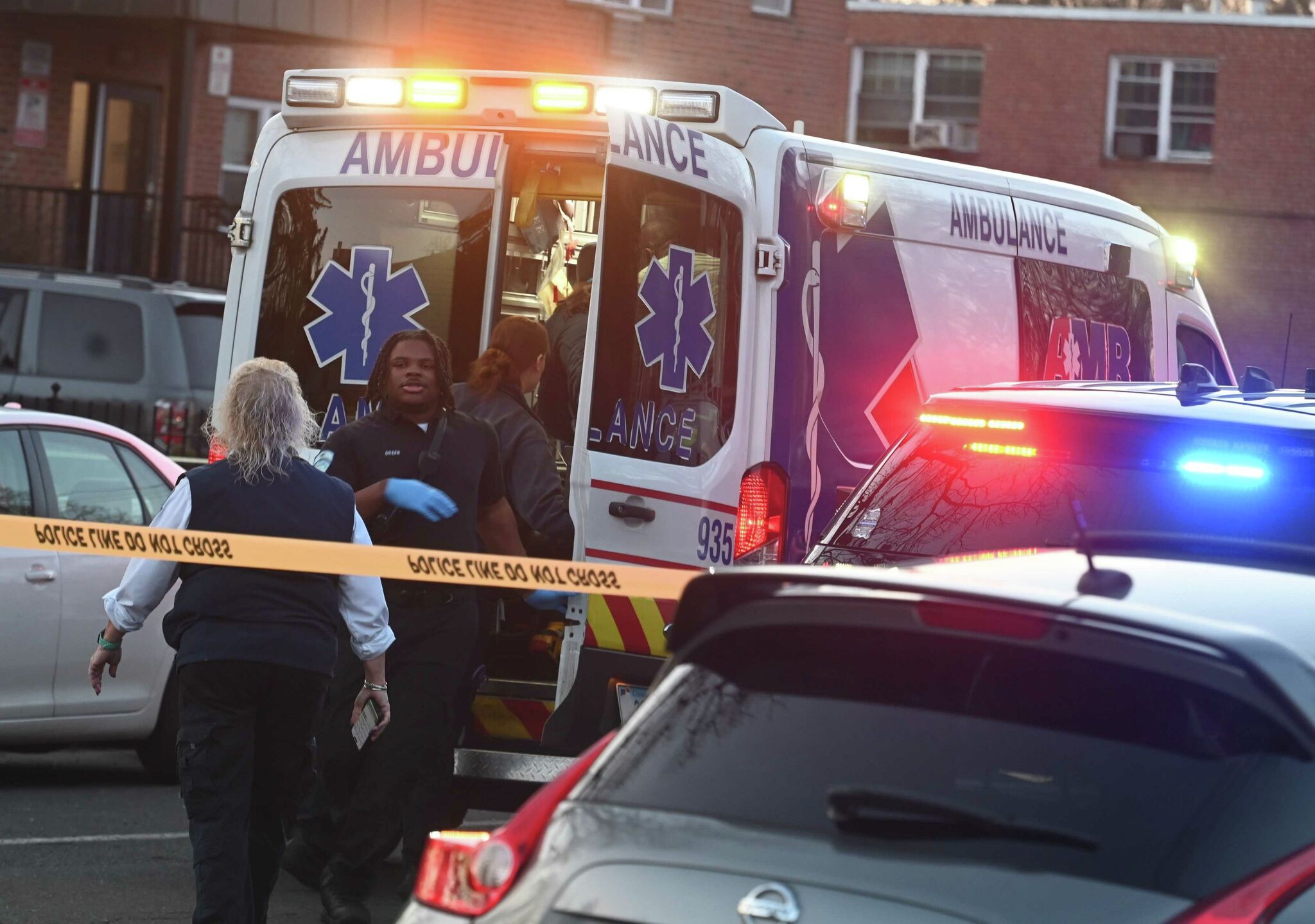 Hartford police investigating after man shot and killed on Vine Street