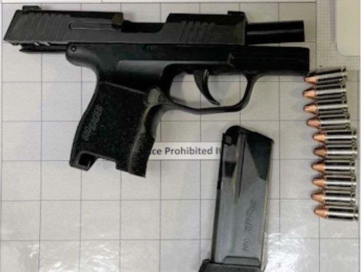 Stamford man found with gun in carry-on at Westchester Airport: Feds