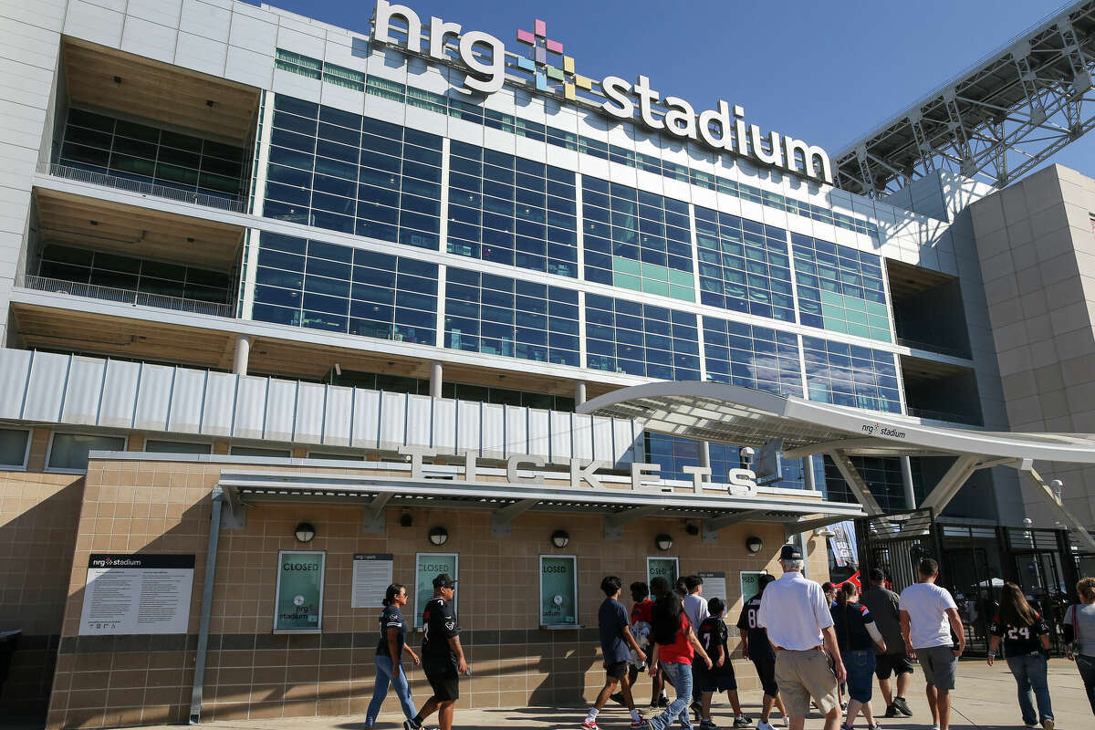 A group of ticket resellers are taking a legal fight to the Houston Texans. 