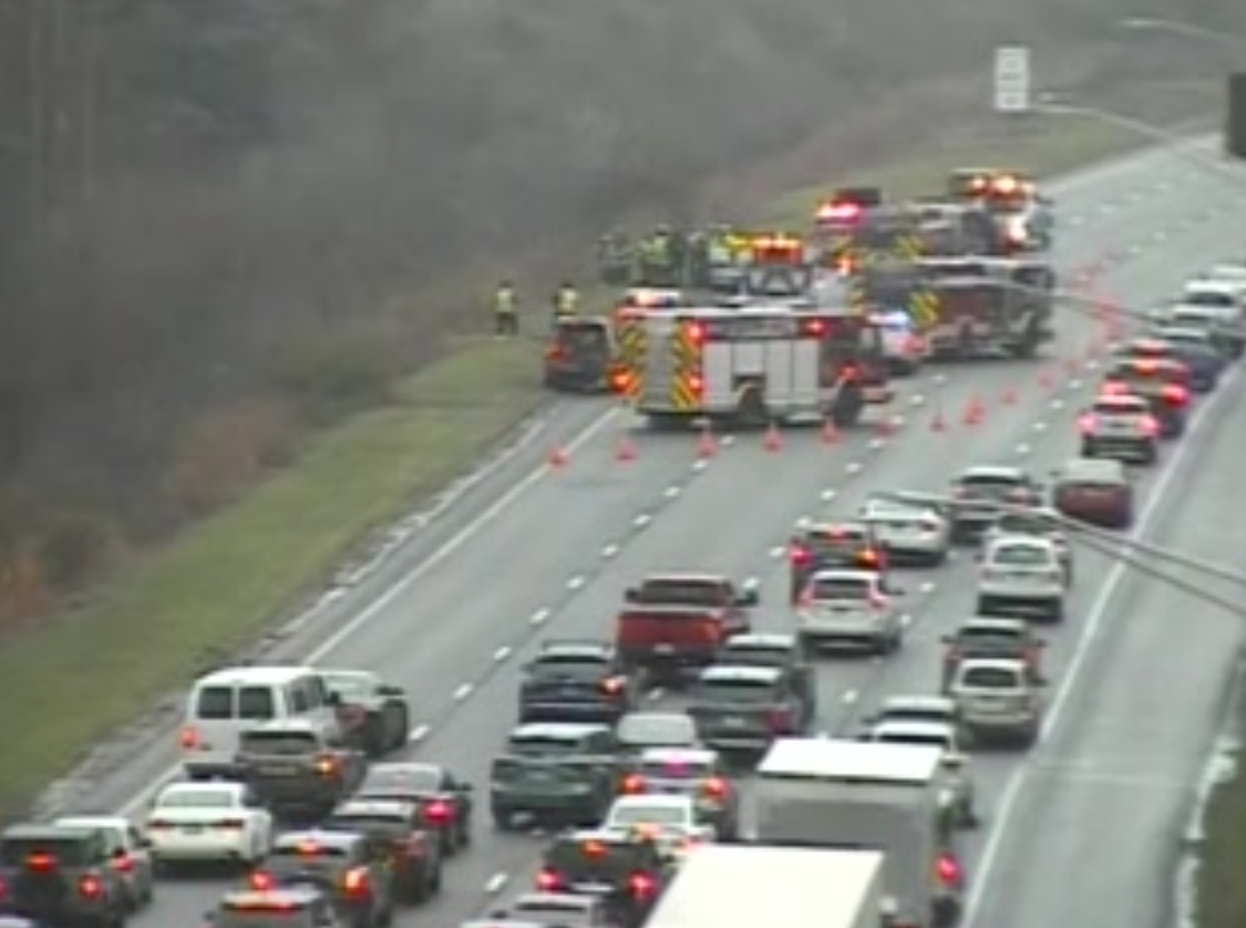 Rocky Hill car crash closes 3 lanes on I-91, officials say