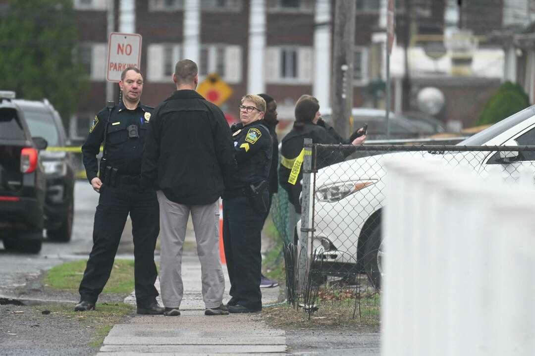 Man wounded in East Hartford shooting on Bidwell Avenue, police say
