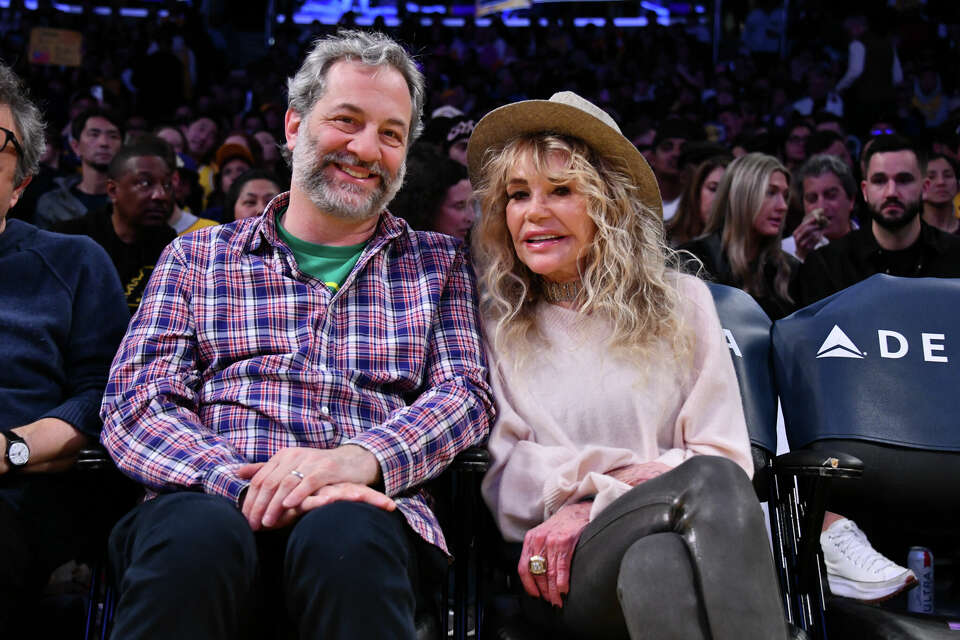 Dyan Cannon, 88, reveals she has several 'friends with benefits'