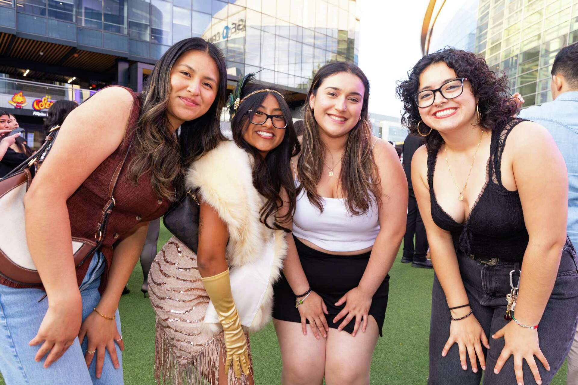Why Bay Area fans embraced high-style dress code for this S.F. concert Why Bay Area fans embraced high-style dress code for this S.F. concert