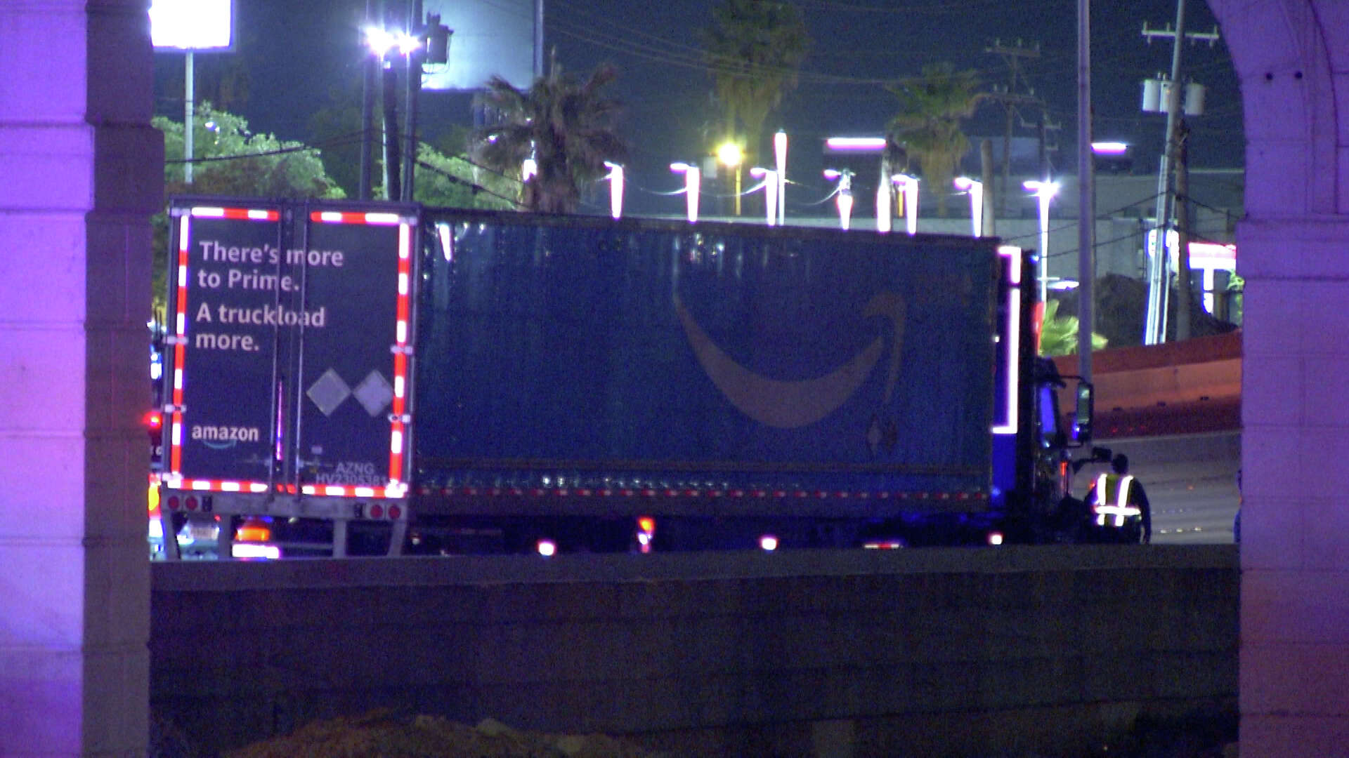 Off-duty Bexar County constable rear-ended by Amazon big rig