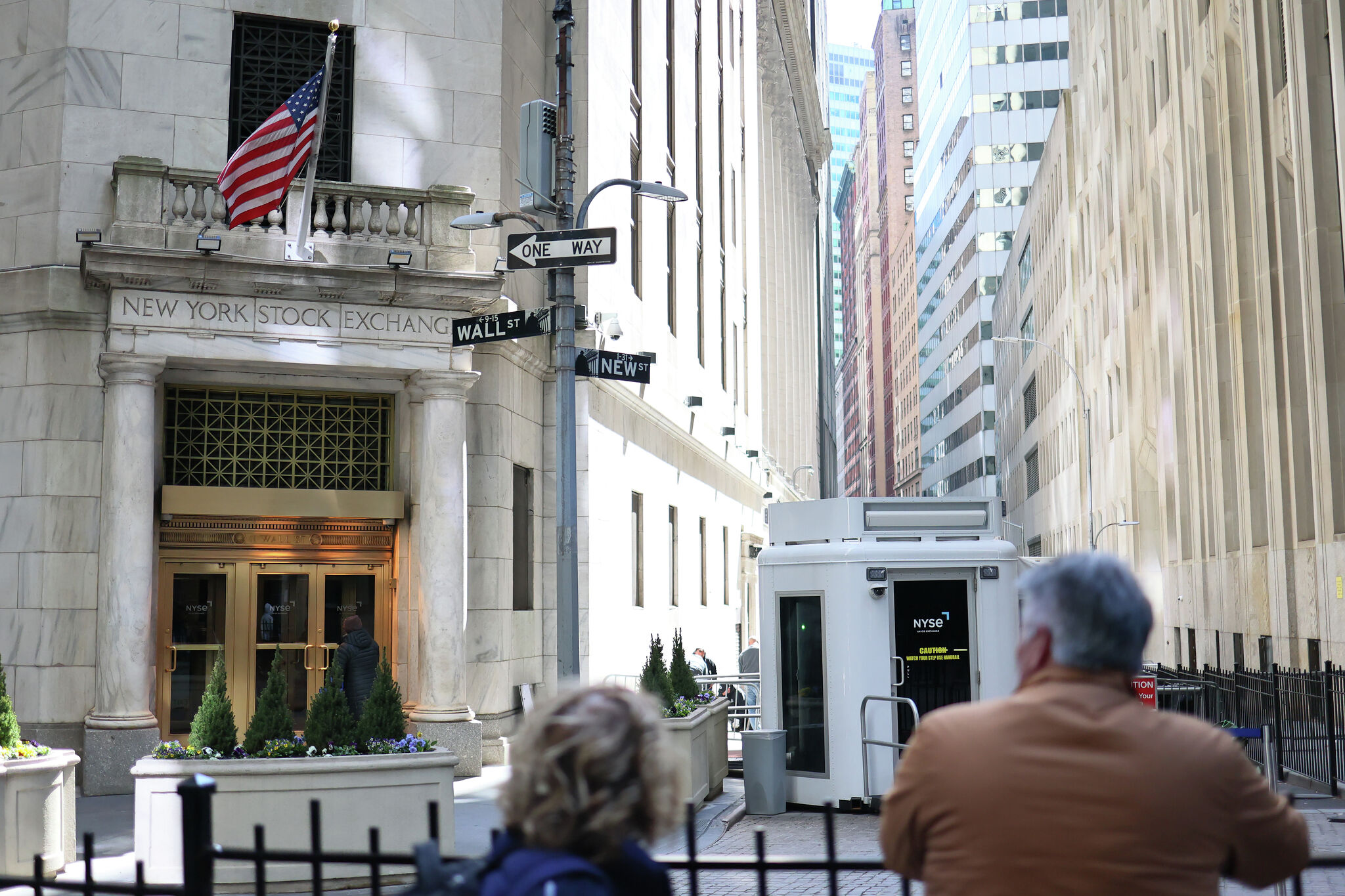 Should retirees move money amid market turbulence? What experts say