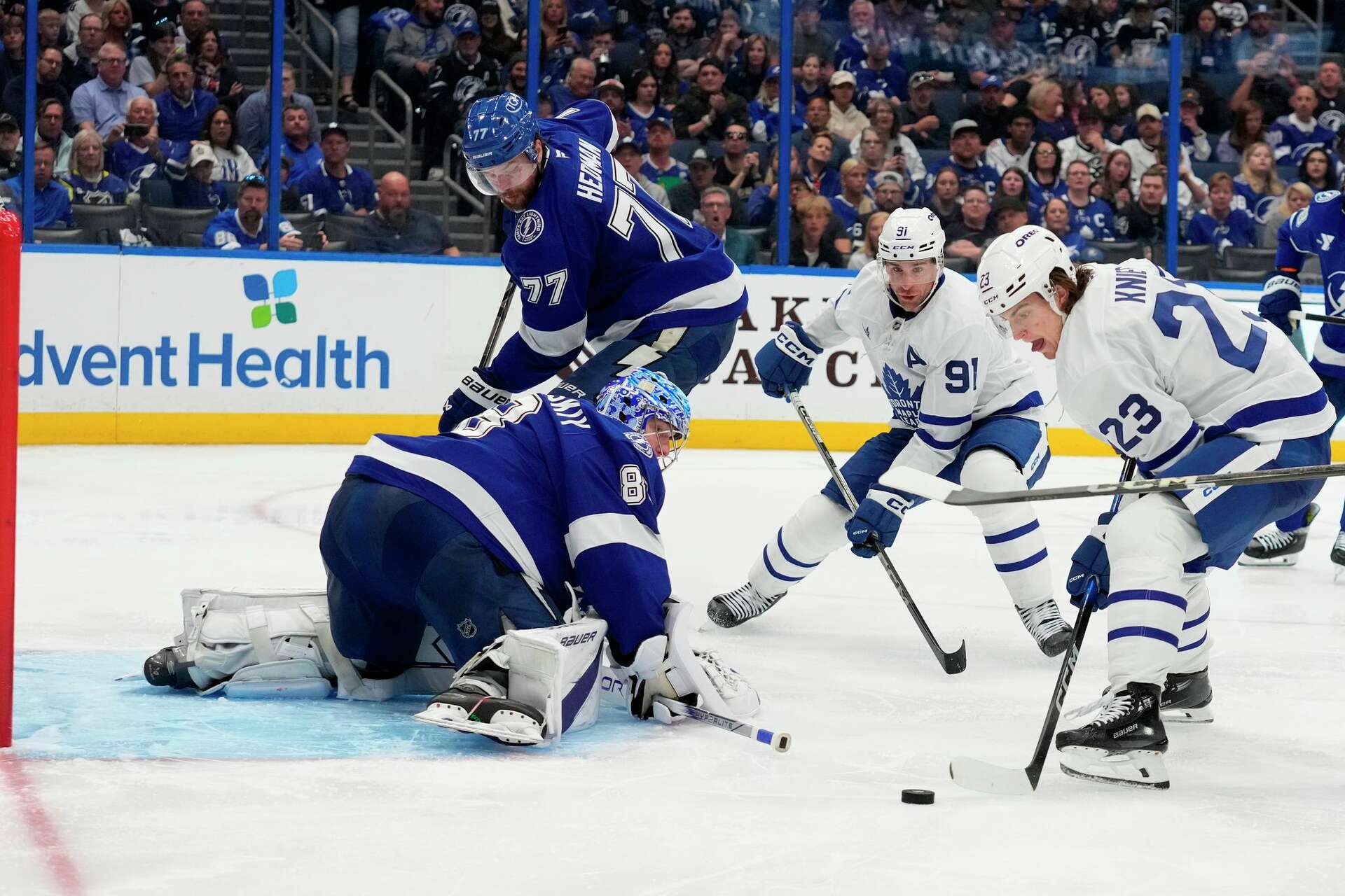 Maple Leafs beat Lightning