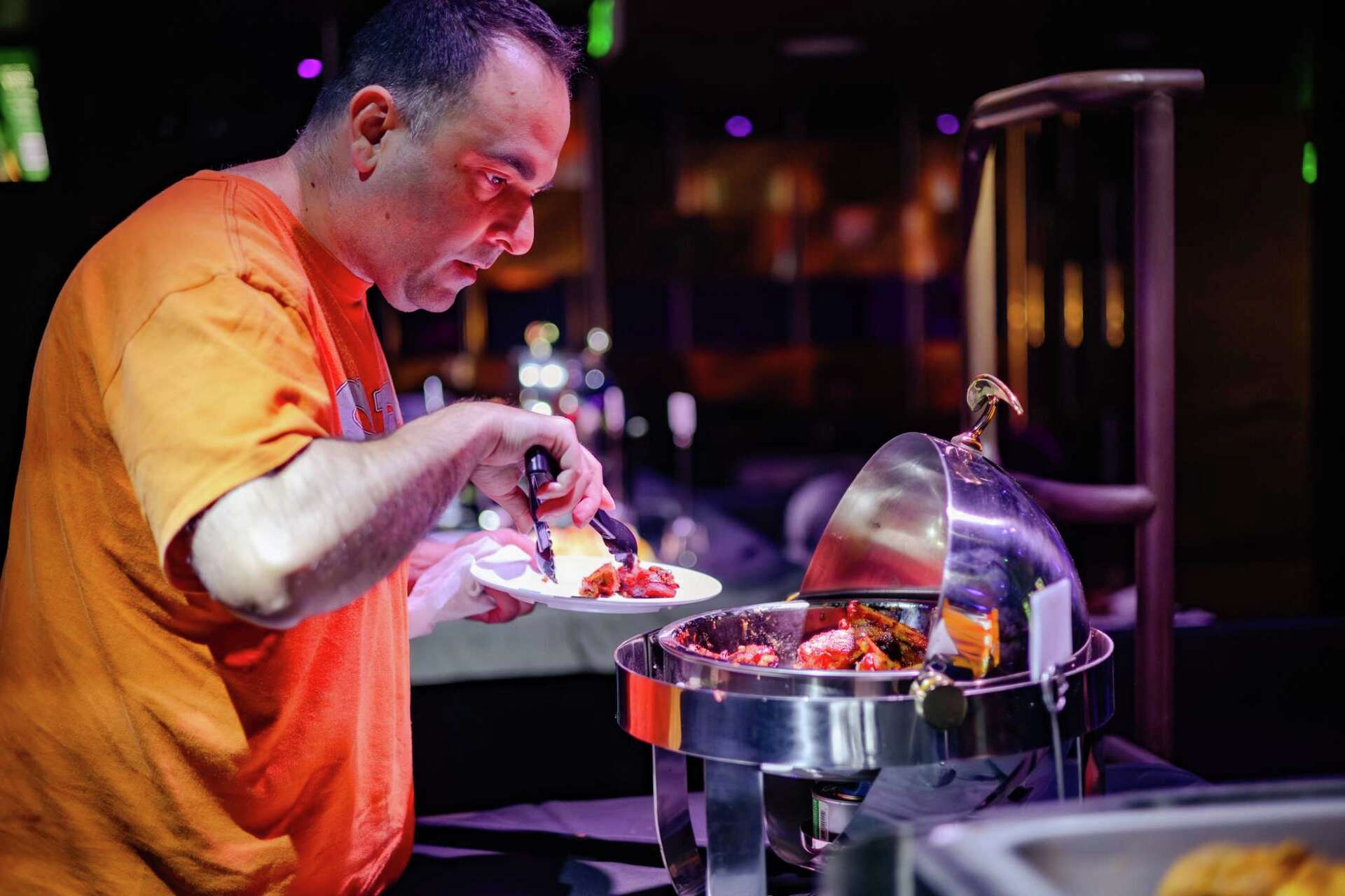 San Francisco strip club's free fried chicken buffet returns