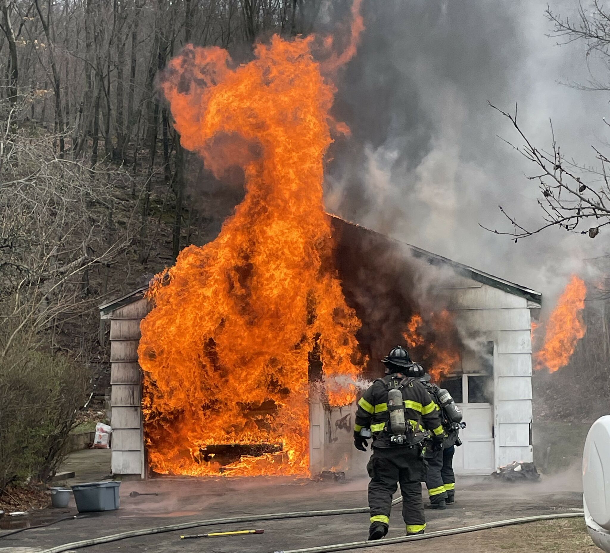New Haven firefighters extinguish garage fire on Weybosset Street