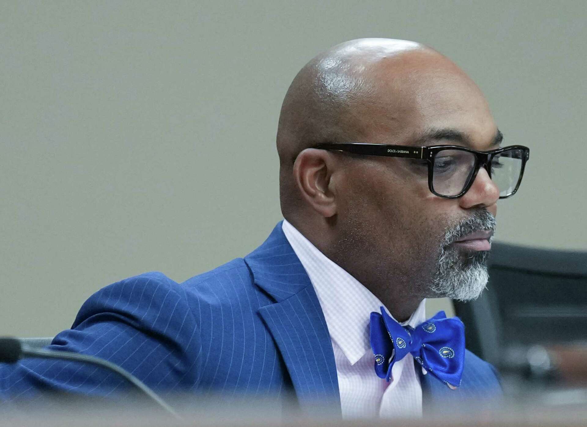 Where does Mike Miles' salary rank among Texas superintendents?