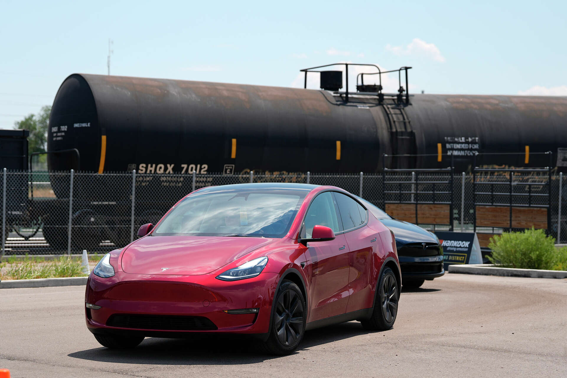 Police: DUI arrest of driver in Tesla on autopilot may be CT's first
