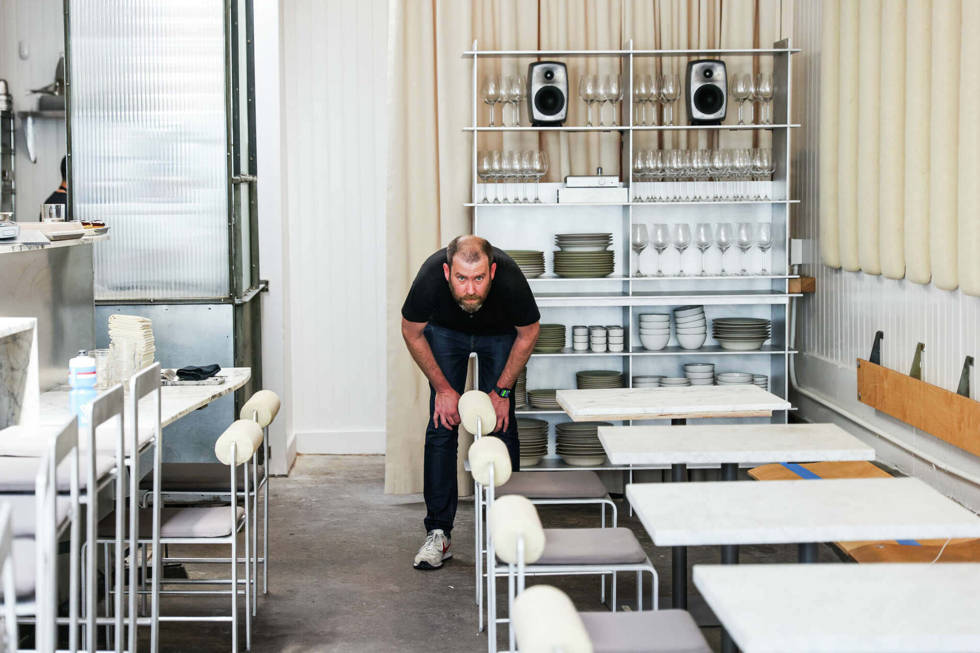 ザ・ビストロ S.F. bistro Side A mixes Midwestern comfort food with vinyl DJs