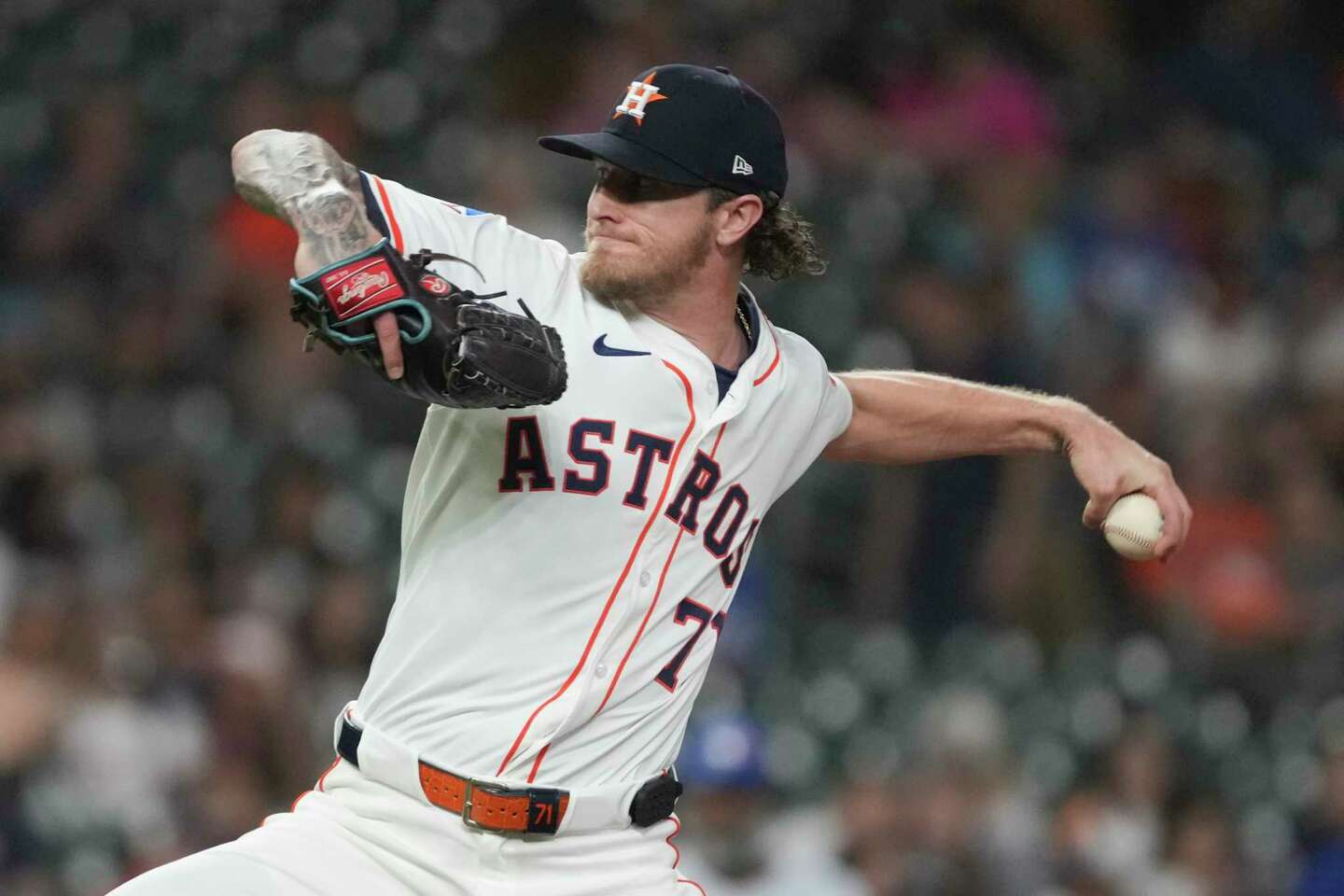 Hader'S Shoulder: Will Surgery Be Necessary For Astros Pitcher? - 7xwr9qv