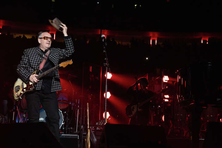 Elvis Costello to perform songs from early in his career at CT concert
