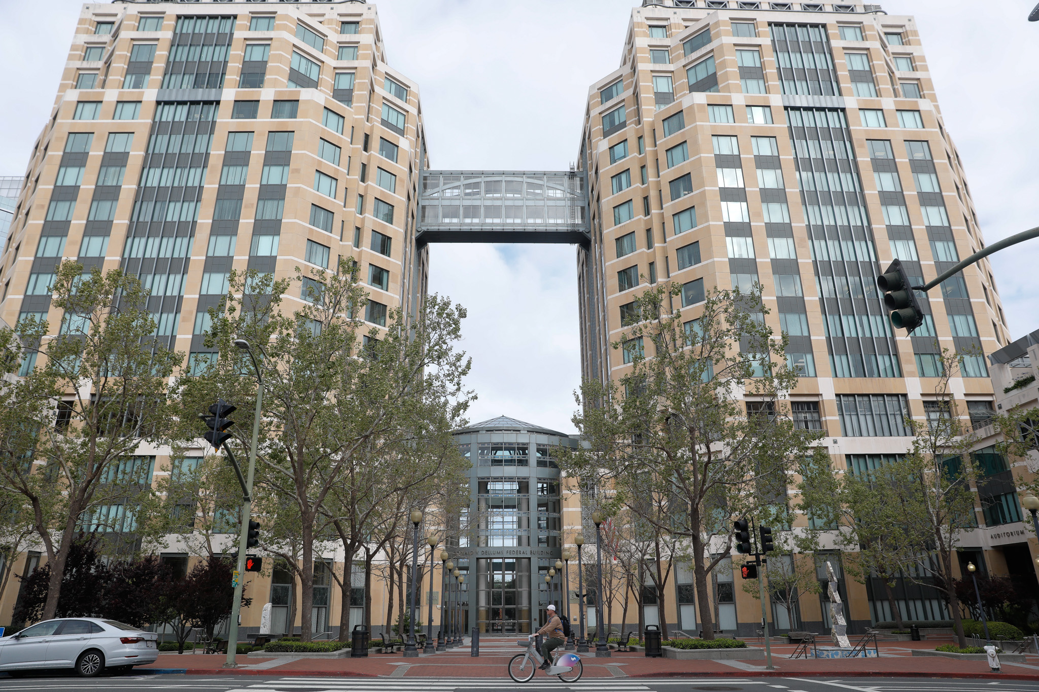 Ex East Bay financial advisor receives 9-year sentence in Ponzi scheme