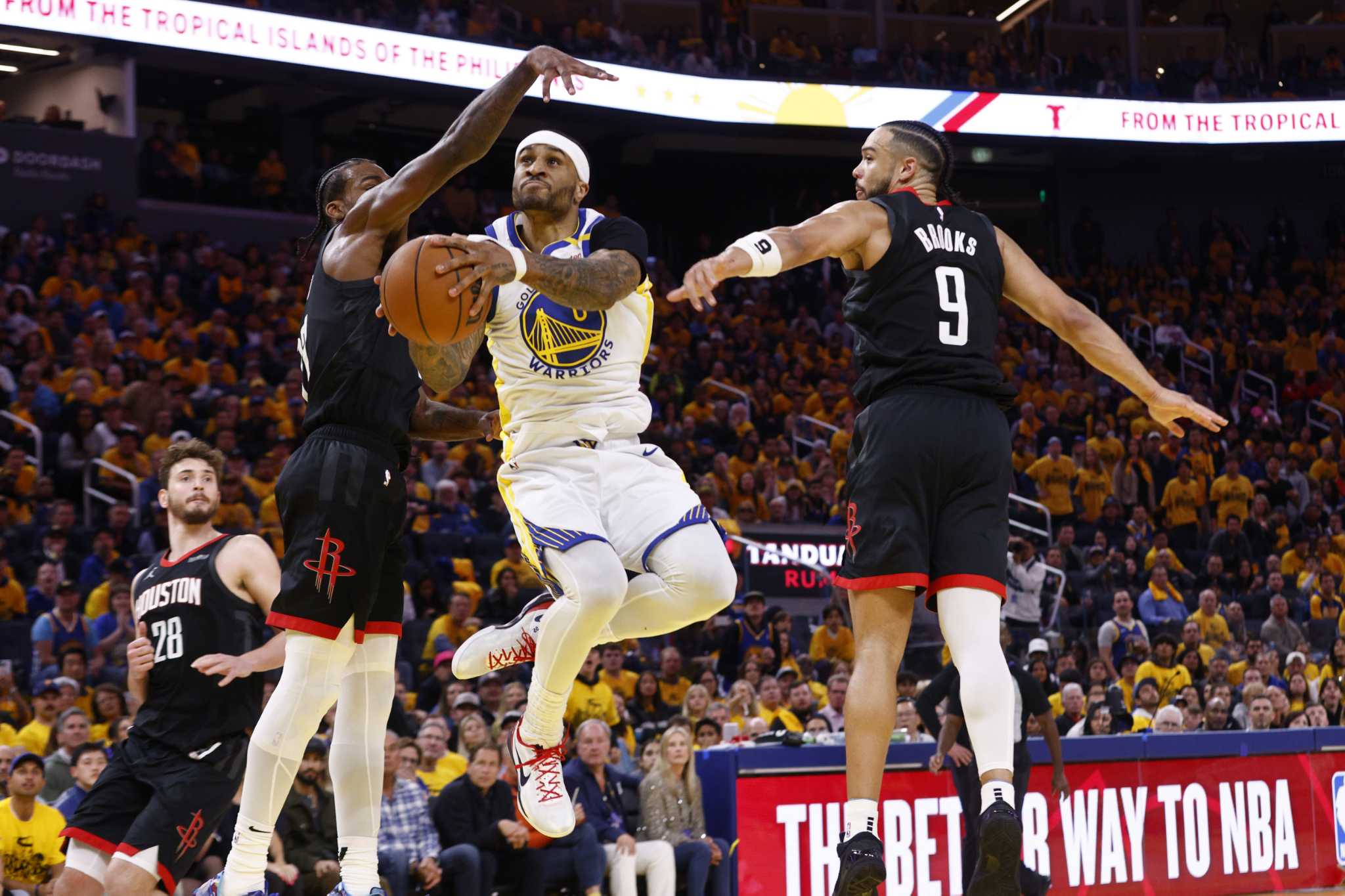 No Jimmy? Steph Curry gets help from Hield, Payton in win over Rockets
