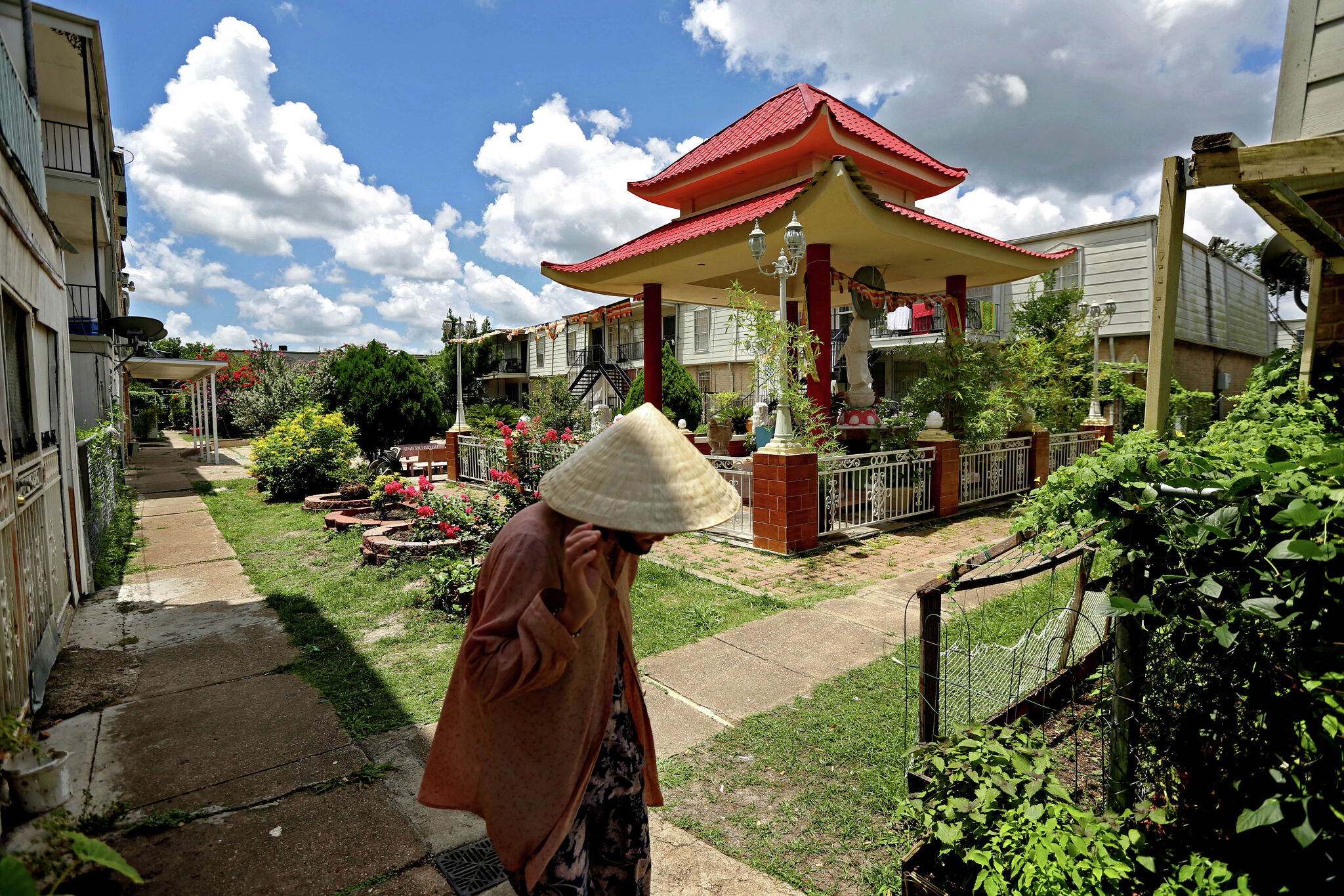 https://s.hdnux.com/photos/01/50/13/67/27311603/3/rawImage.jpg