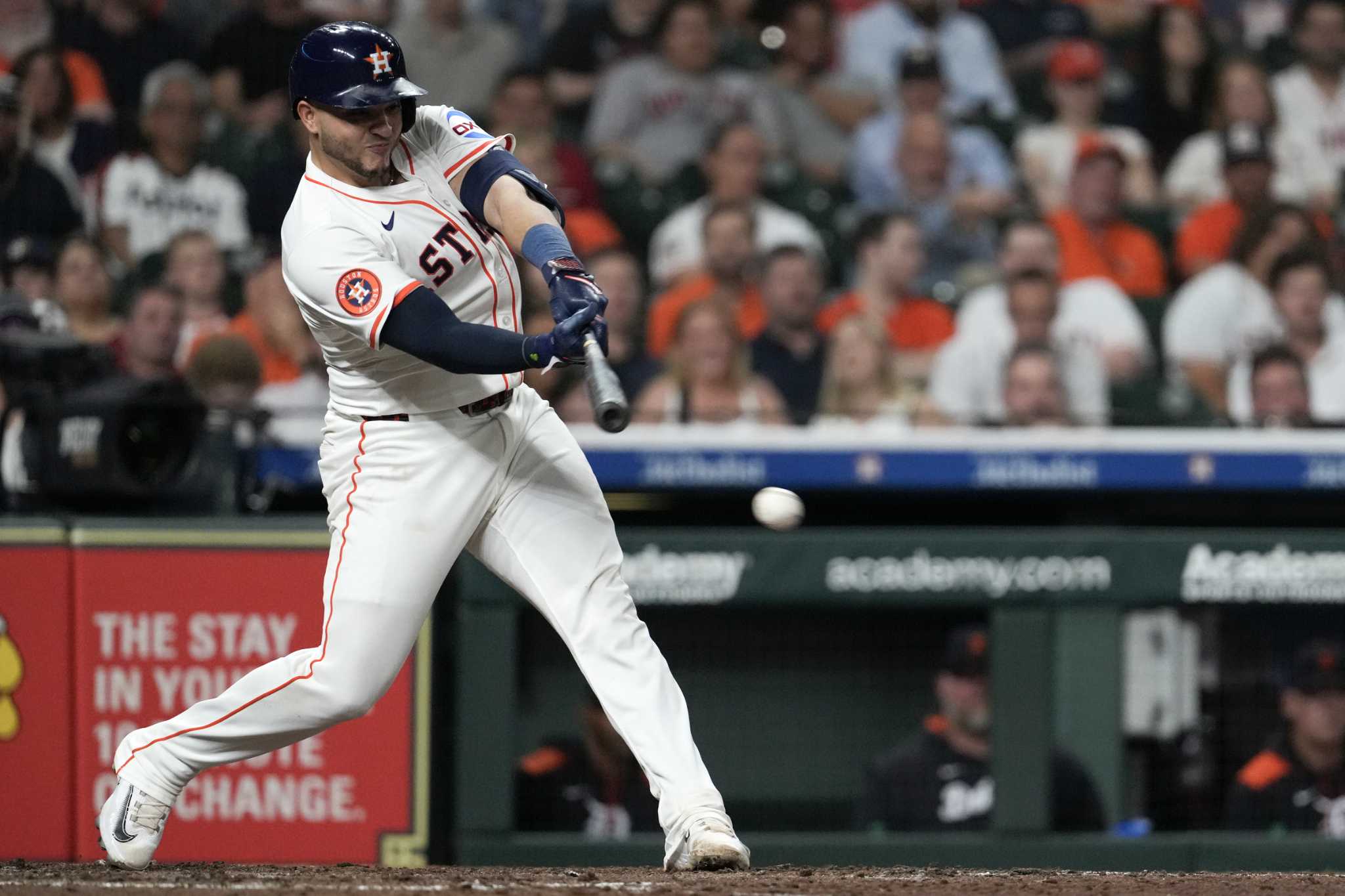 Yainer Diaz delivers big hits in Houston Astros' win over Tigers