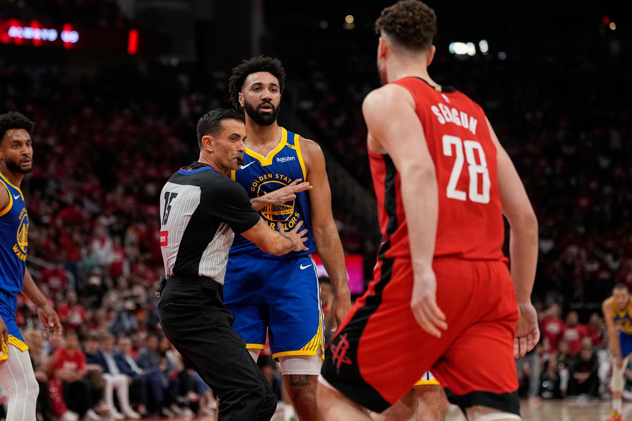 Warriors reserve ejected for headbutting Rockets star in skirmish