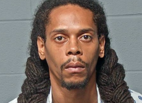 Hartford man who stopped domestic attack pleads guilty in stabbing