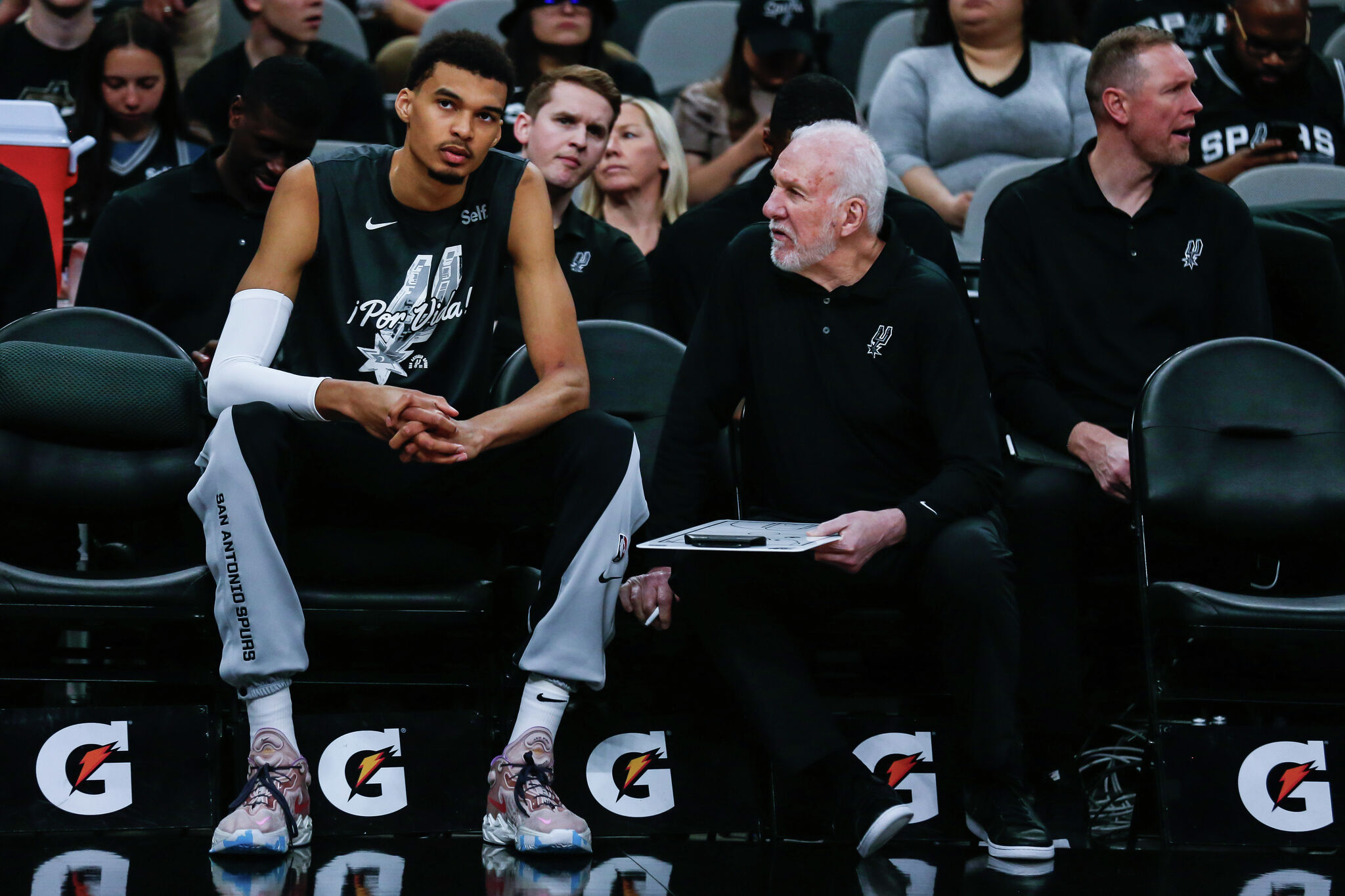 Stadtrat drängt auf Umbenennung des Flughafens nach Gregg Popovich