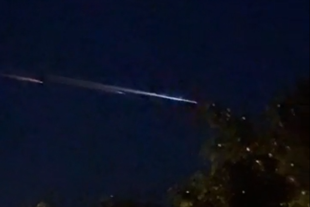 'Unreal': Texans watch midnight fireball explode over state - Chron