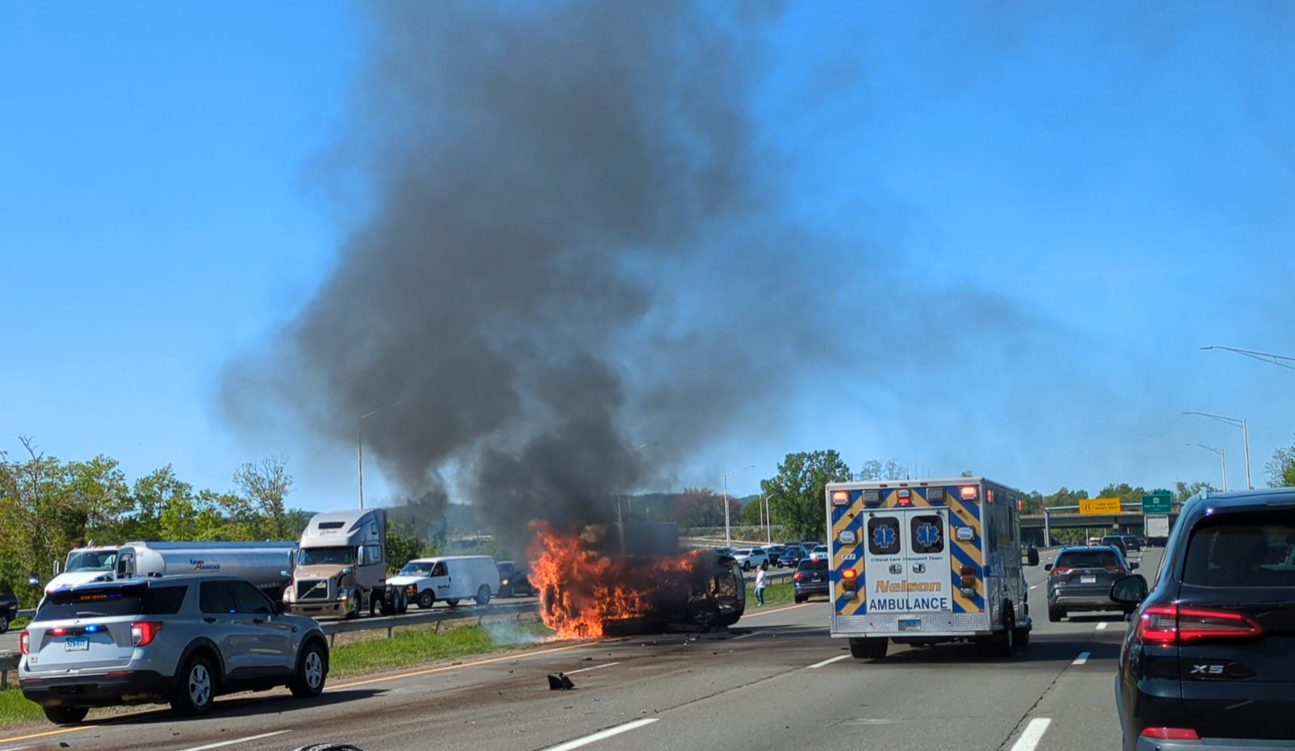 Police: Five hospitalized in rollover crash on I-91 in North Haven