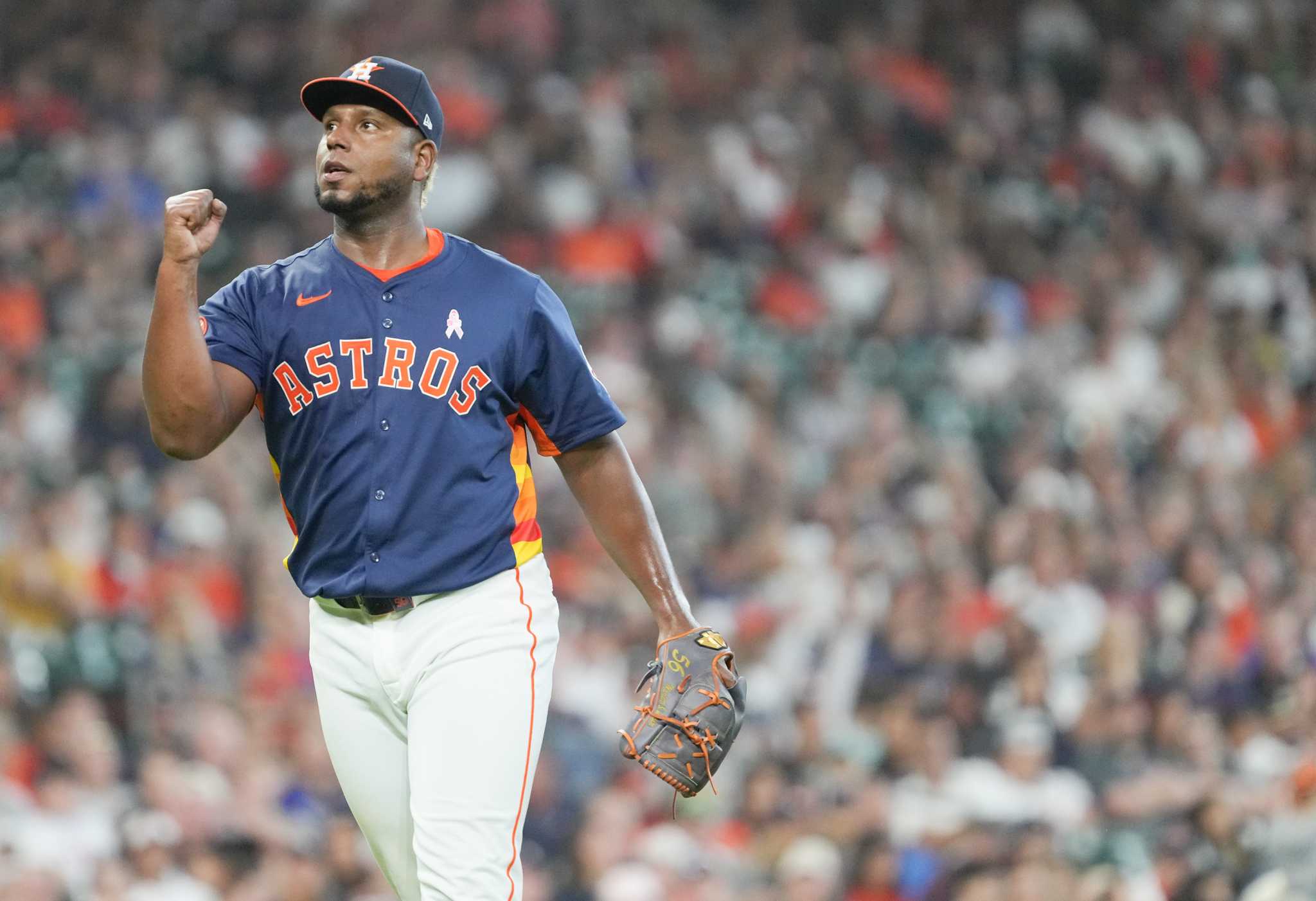 Ronel Blanco strikes out career-high 11 as Astros shut out Reds