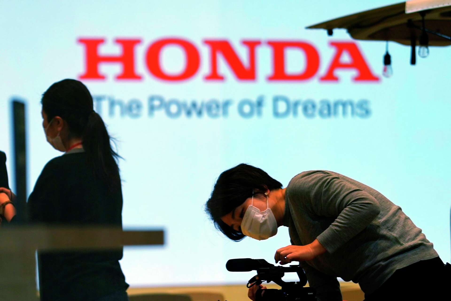 🟥 "Honda rinvia di due anni il progetto da 11 miliardi di dollari per veicoli elettrici in Canada: il mercato EV continua a deludere"