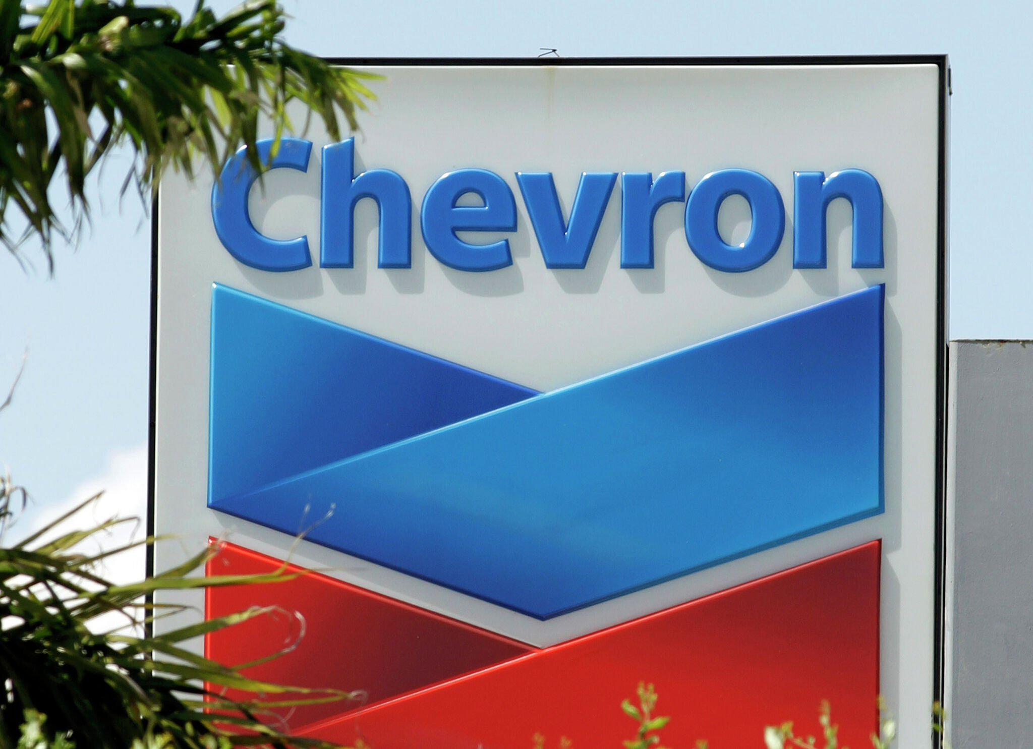 Chevron Corrects Layoff Figures: Only 200 Jobs Cut in Midland, Not 800