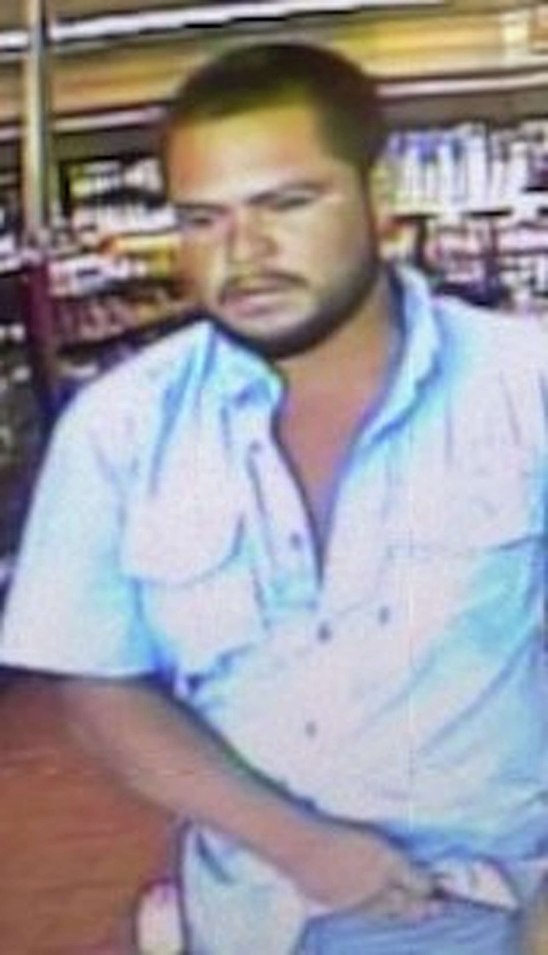 Bexar County Sheriff's Office searching for QuikTrip assault suspects