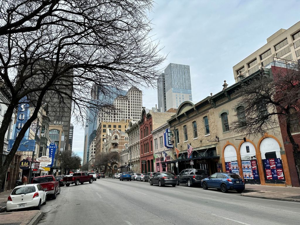https://s.hdnux.com/photos/01/50/27/54/27360038/3/rawImage.jpg