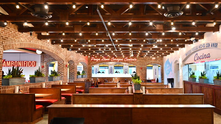 Mambo Seafood brings new Houston location to Willowbrook