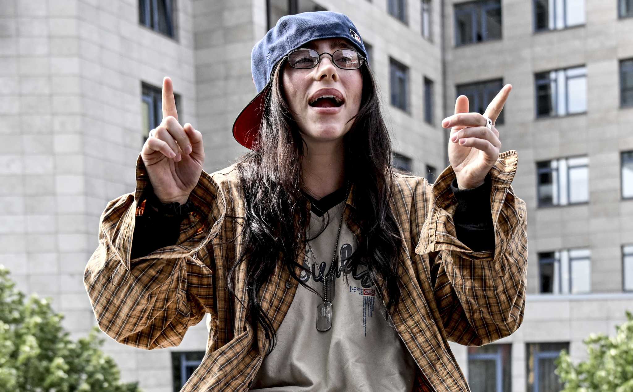 https://s.hdnux.com/photos/01/50/32/61/27372626/3/rawImage.jpg