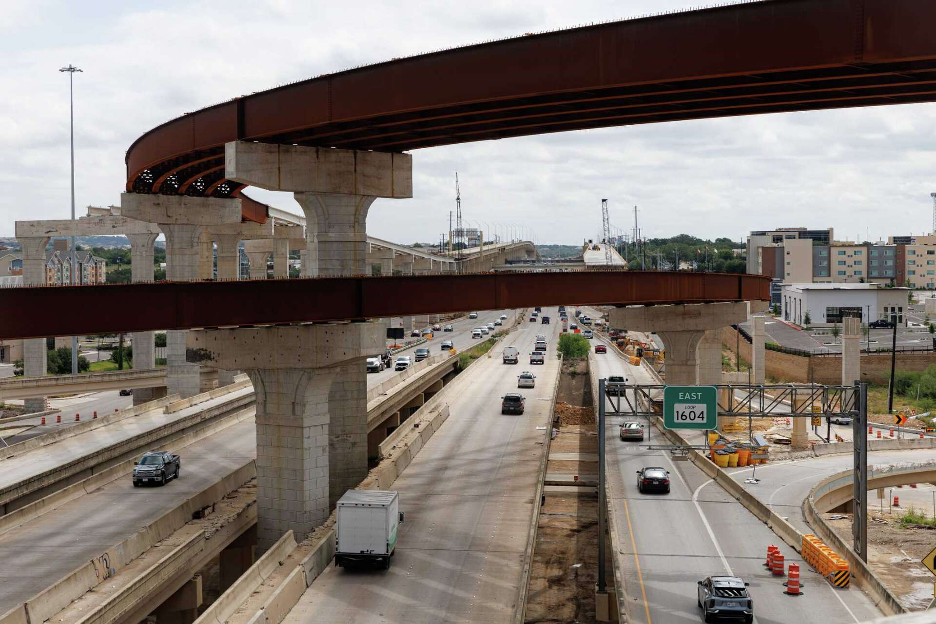 TxDOT plans major closures on I-10, Loop 1604 this weekend
