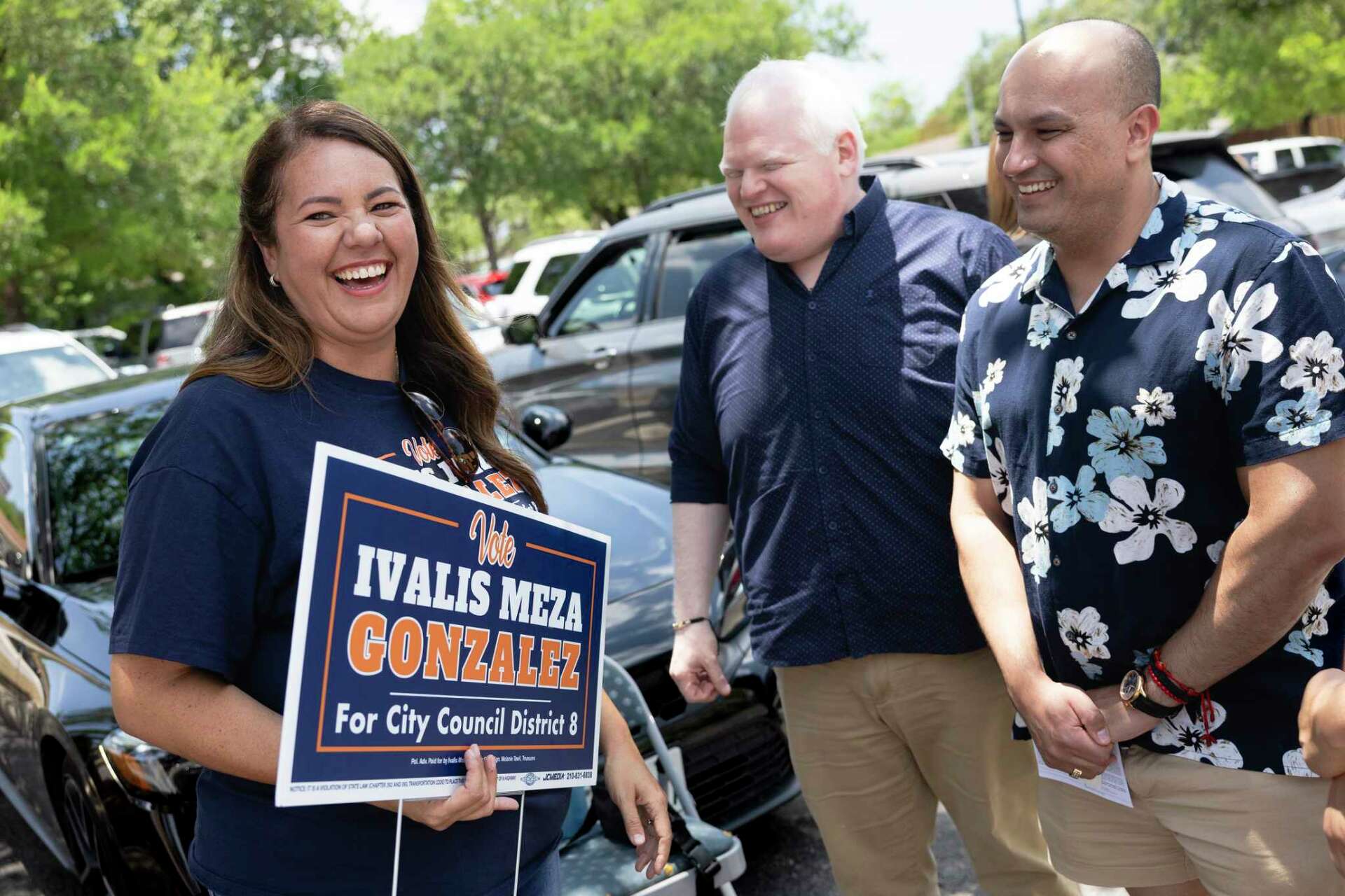 In District 8 race, it's insider vs. outsider