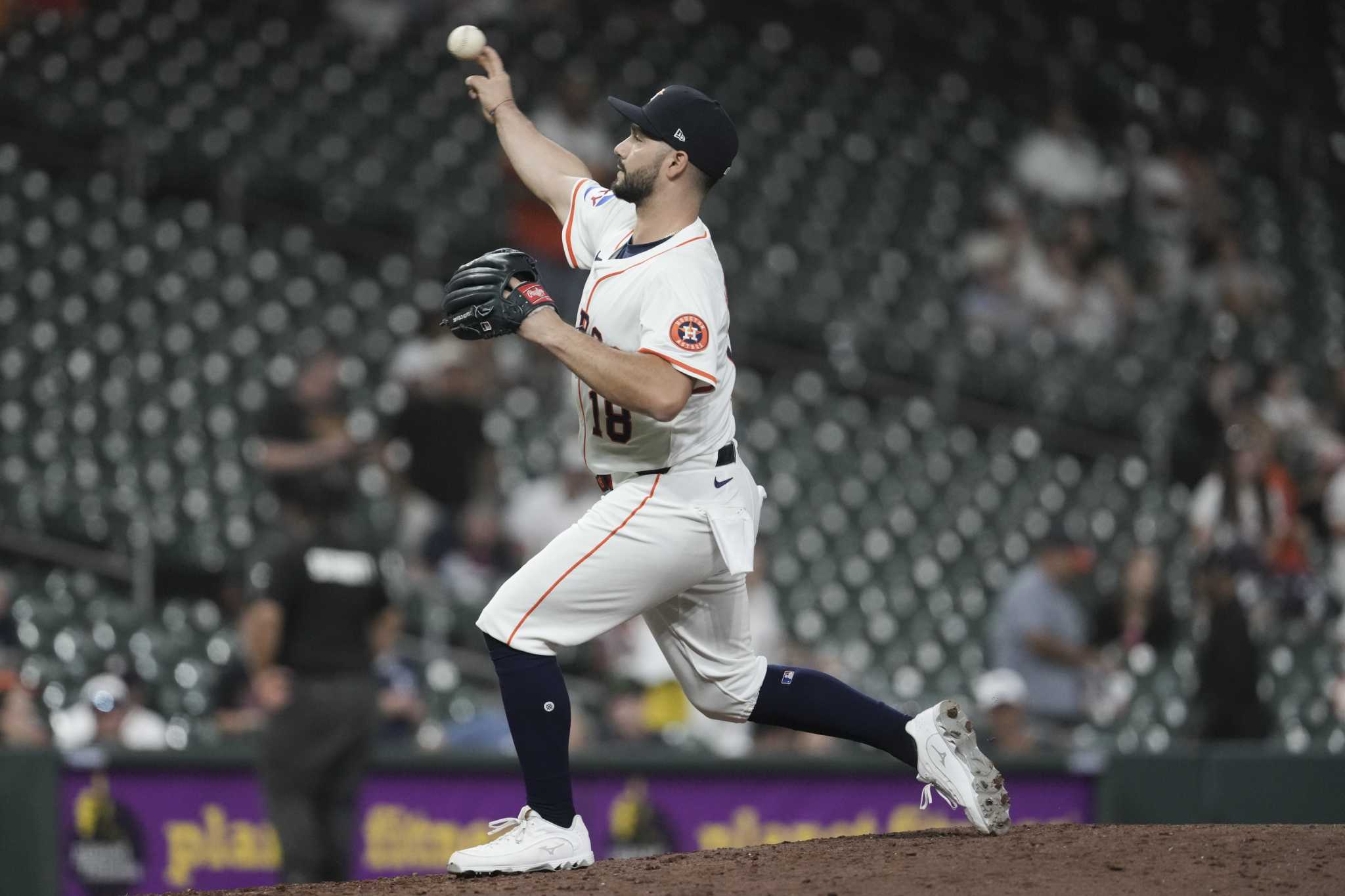 Astros' normally reliable bullpen lit up by Rays in series opener