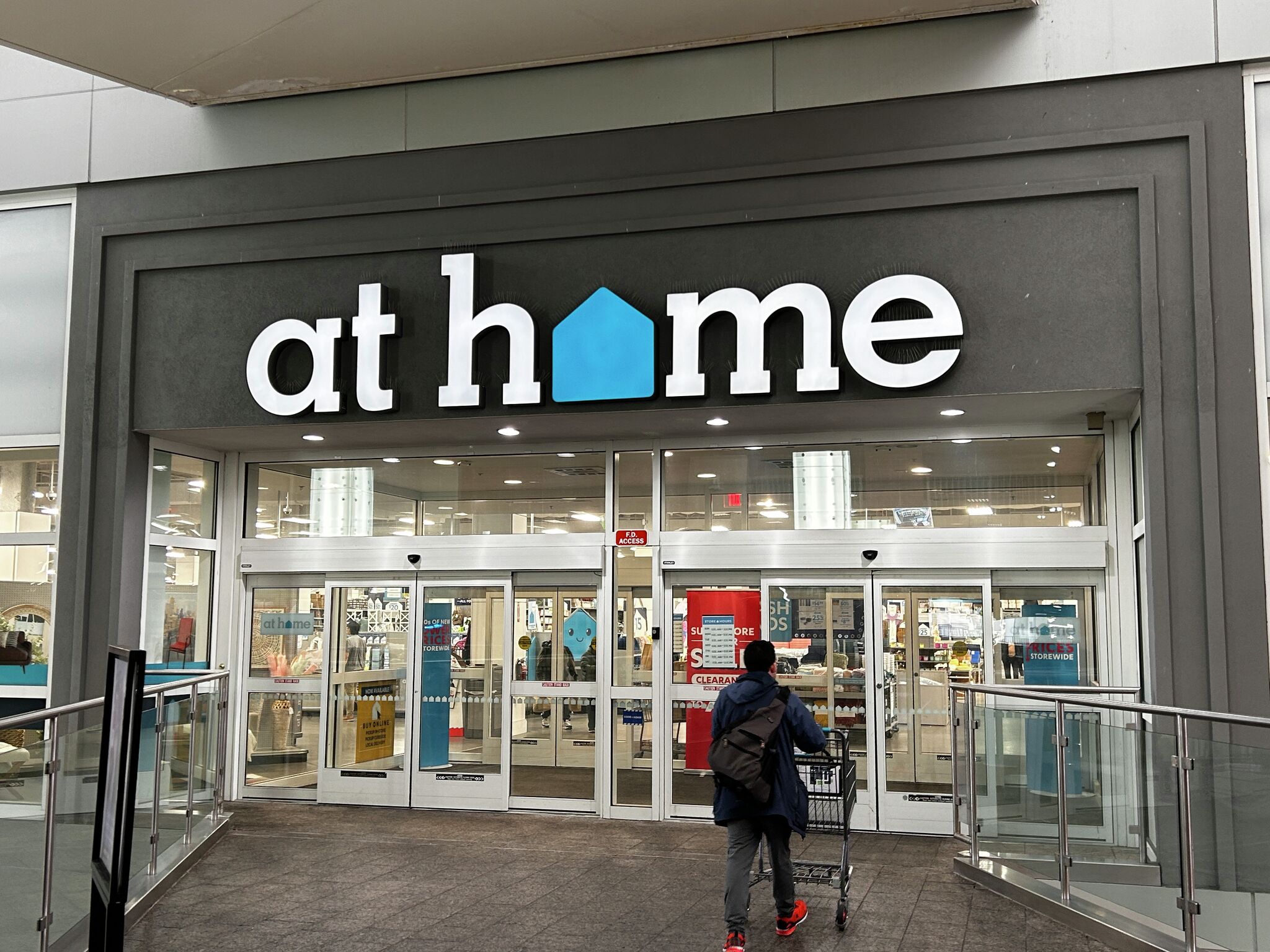 Reports: Huge Texas home decor retailer headed for bankruptcy
