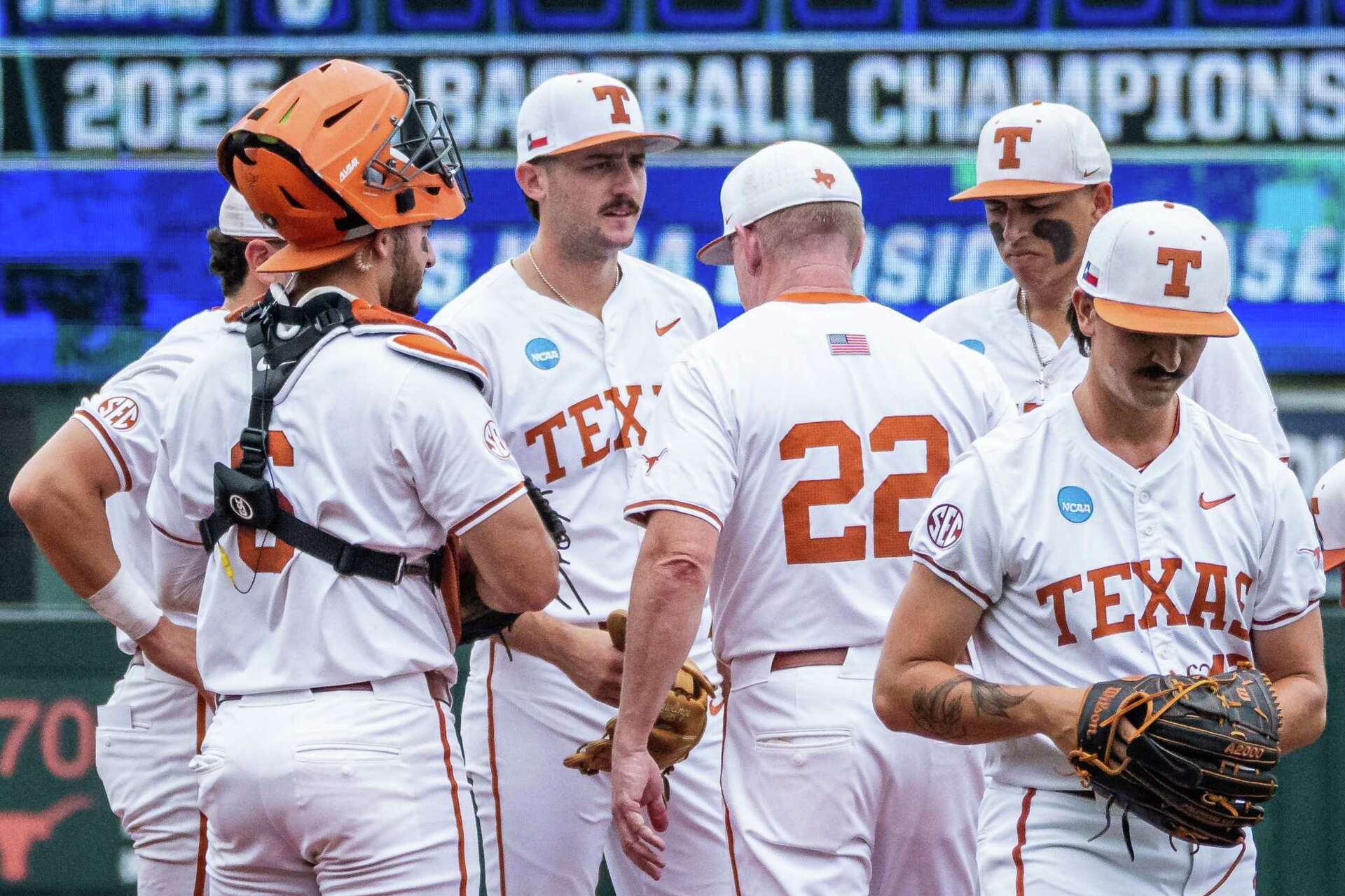 Texas baseball adds Western Kentucky transfer pitcher Cal Higgins