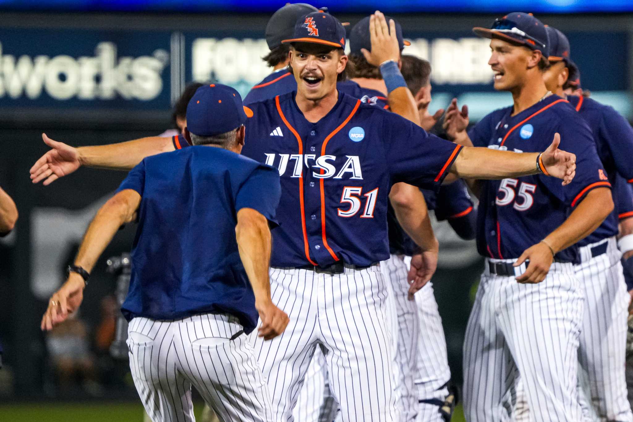 NCAA Tournament Super Regionals scores: Schedule for UTSA vs UCLA ...