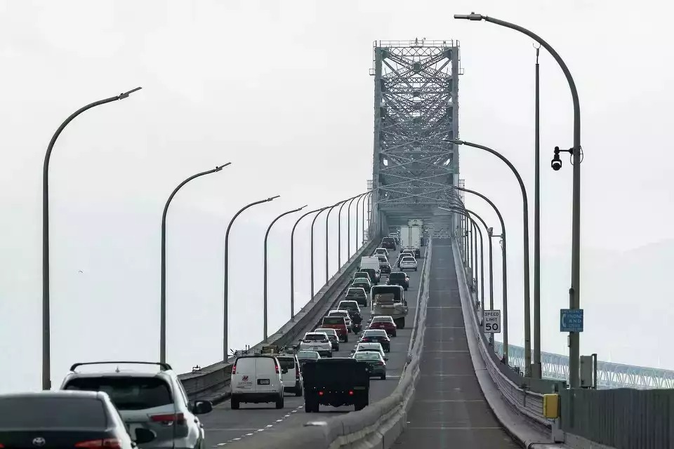 https://s.hdnux.com/photos/01/50/43/77/27410369/3/rawImage.jpg