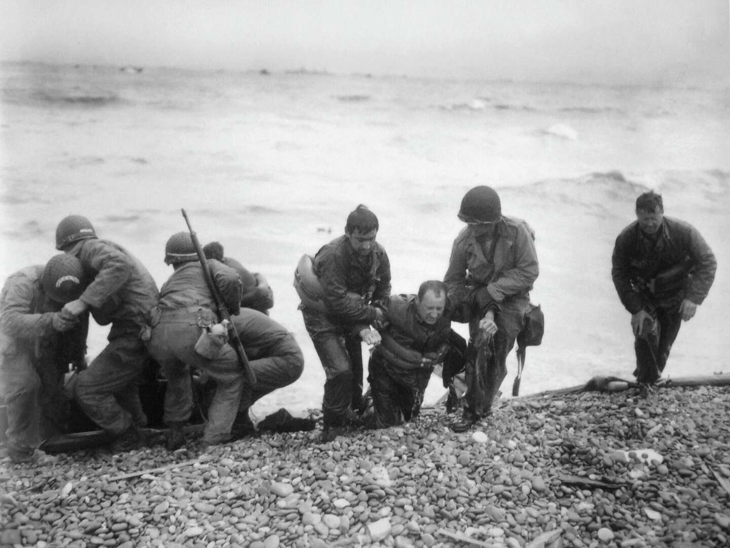 6インチ D-DAY OMAHA BEACH OPERATION 26-G-06-13-44-2: Normandy Invasion, Omaha Beach, June 6, 1944