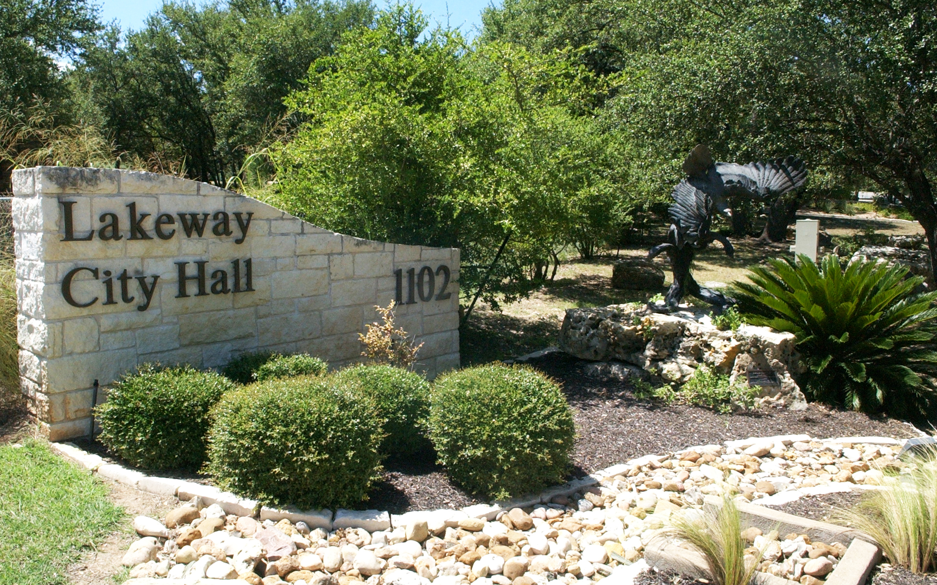 https://s.hdnux.com/photos/01/50/44/46/27412894/3/rawImage.jpg